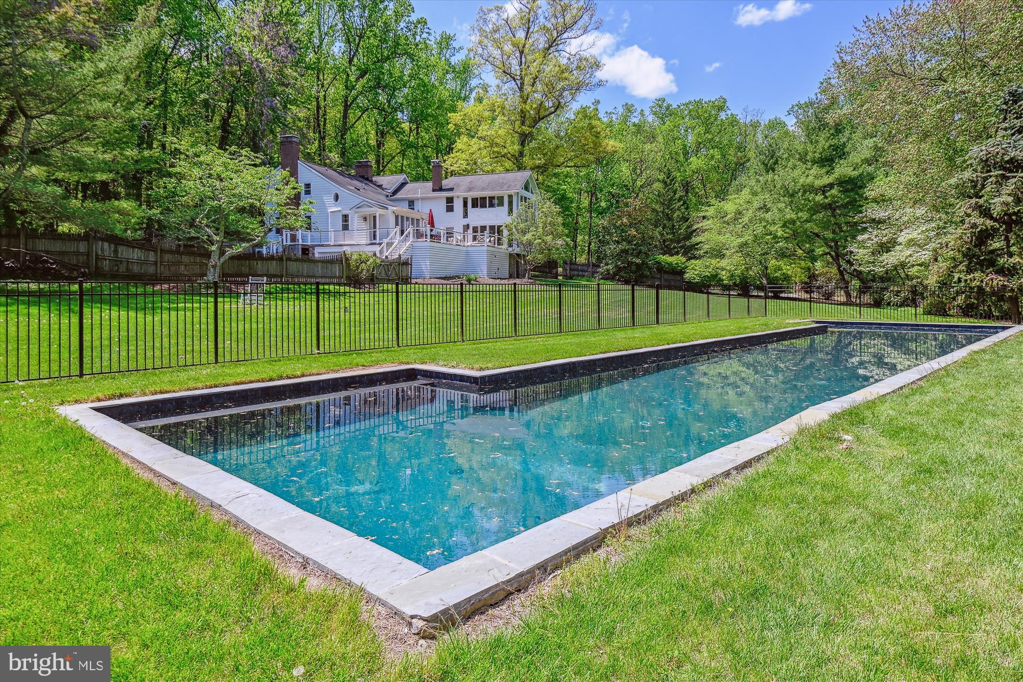 834 Hillside Rd