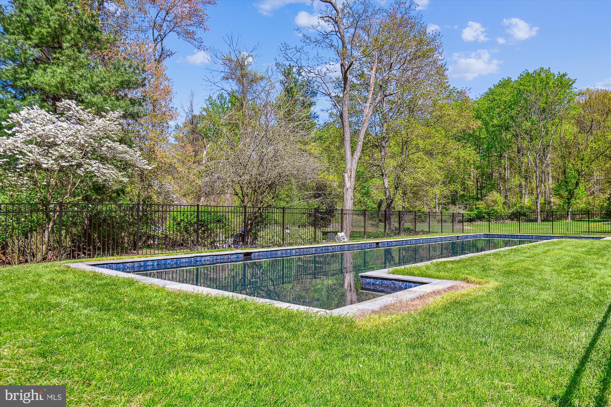 834 Hillside Rd