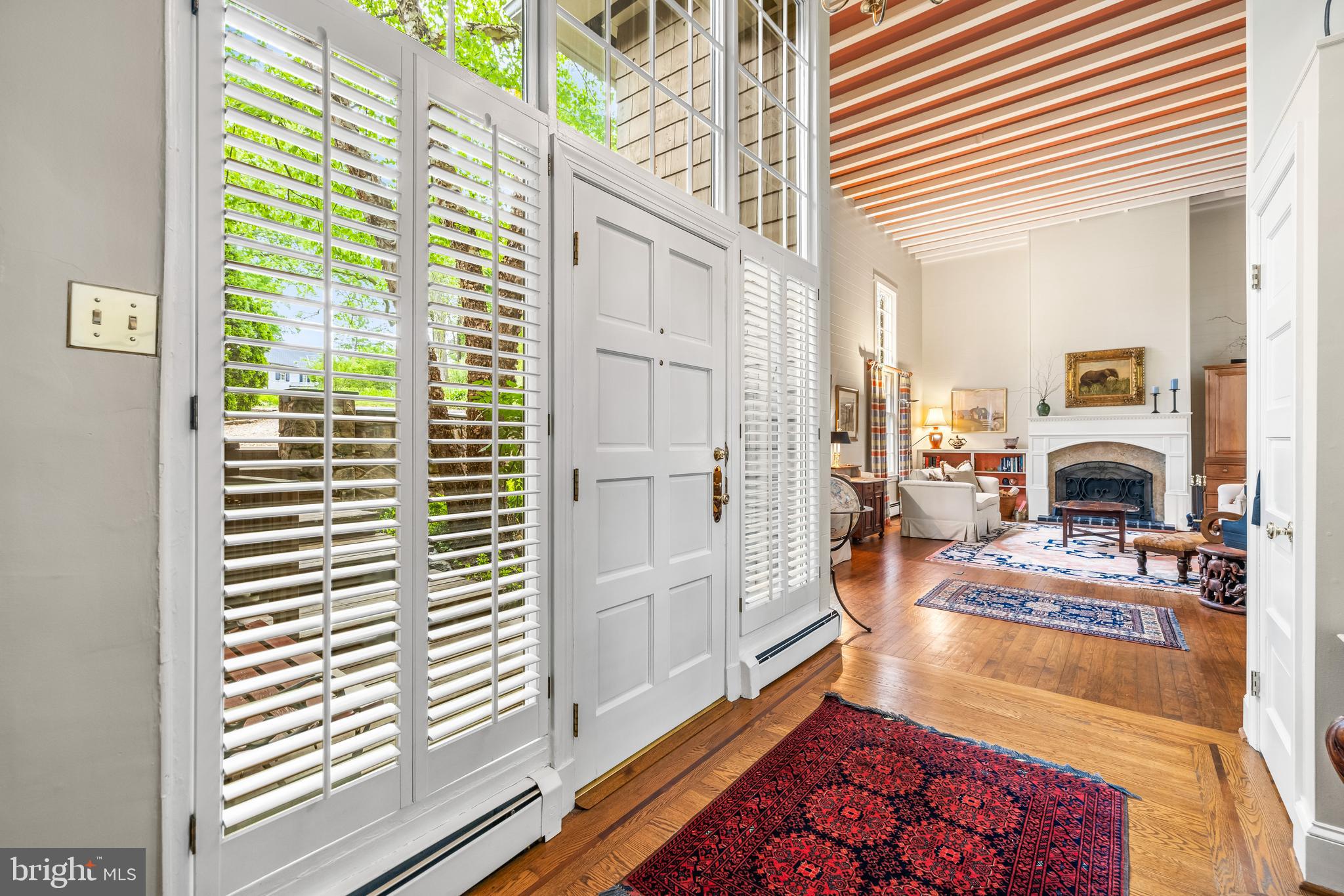 1409 Locust Ave