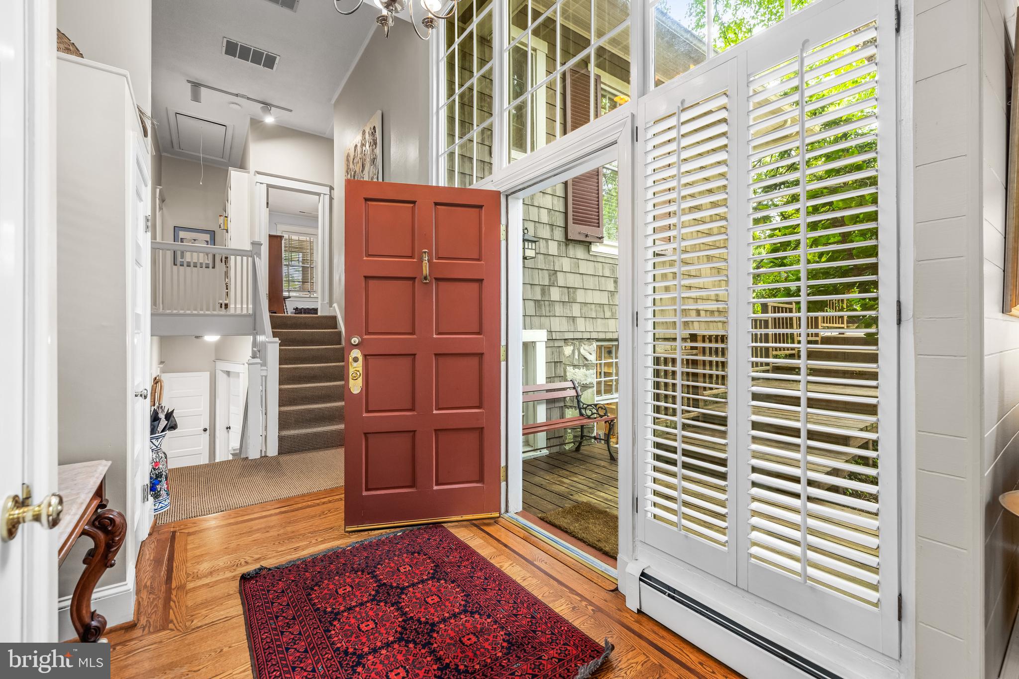 1409 Locust Ave