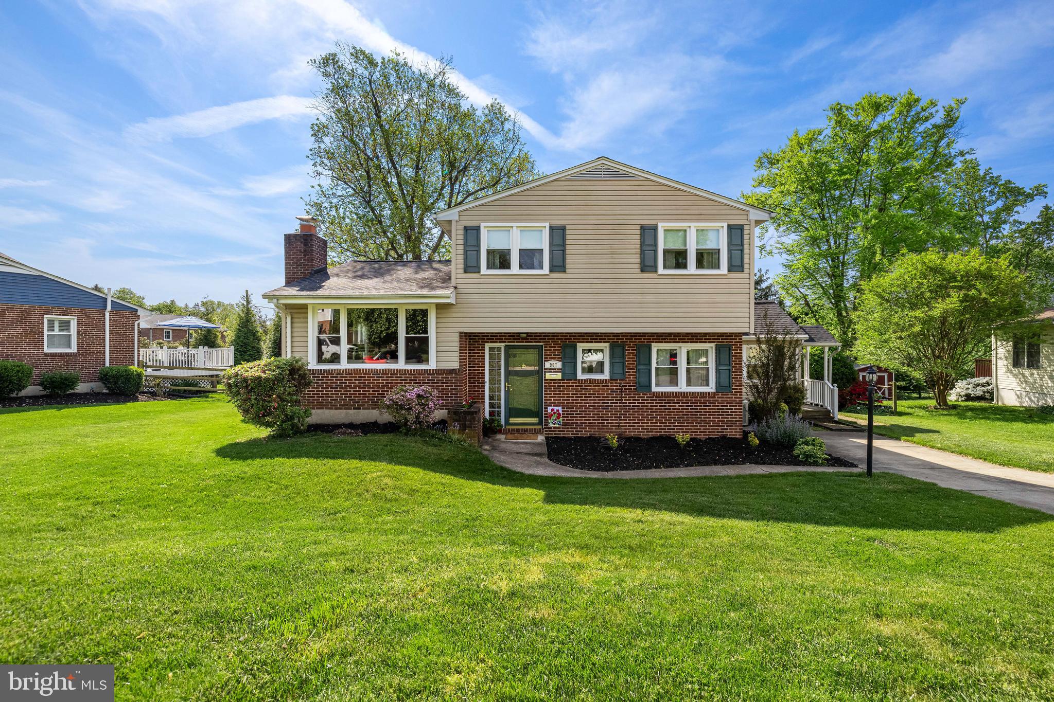 907 Jamieson Rd