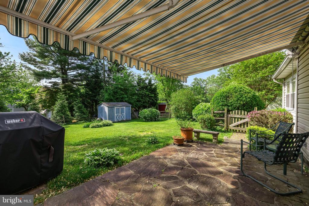 907 Jamieson Rd
