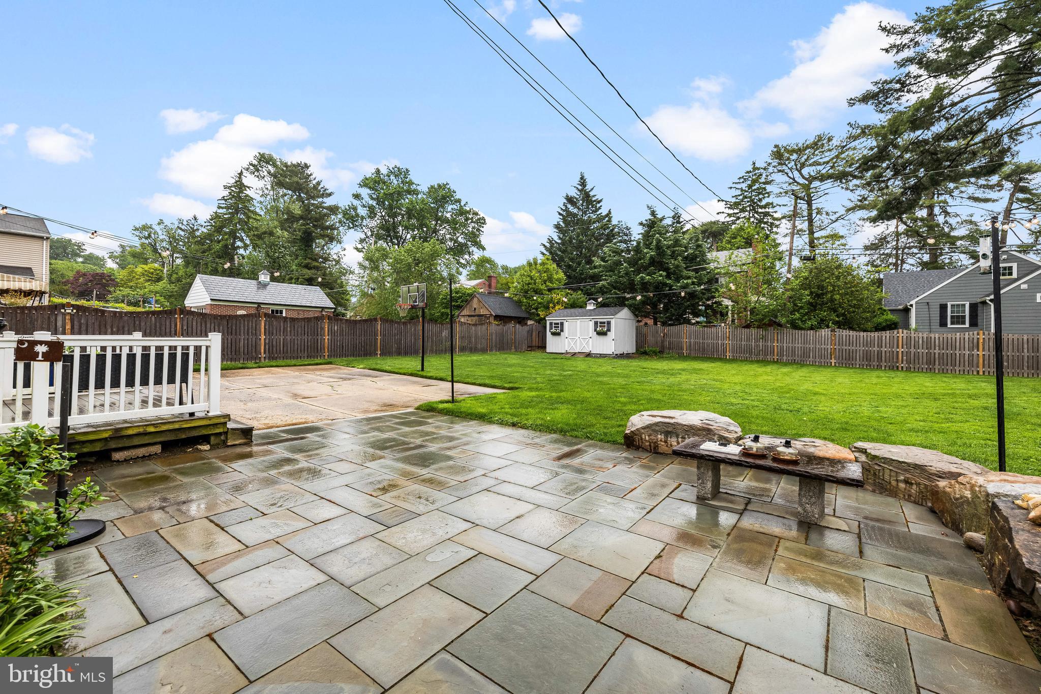 627 Piccadilly Rd