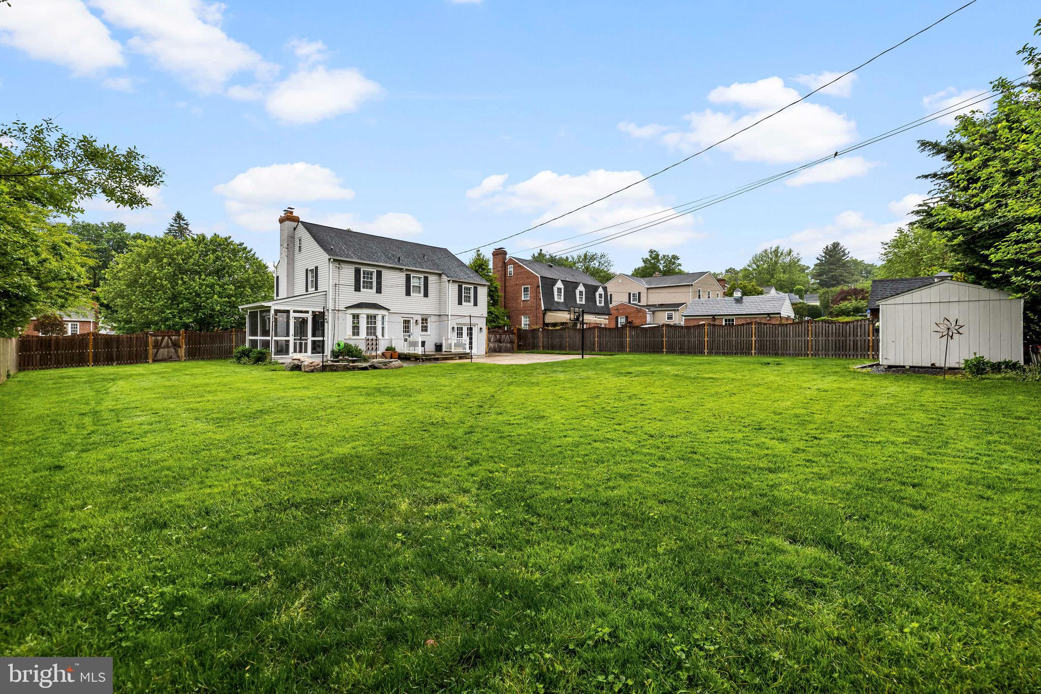627 Piccadilly Rd