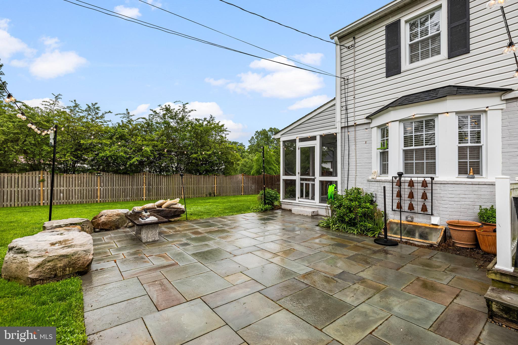 627 Piccadilly Rd