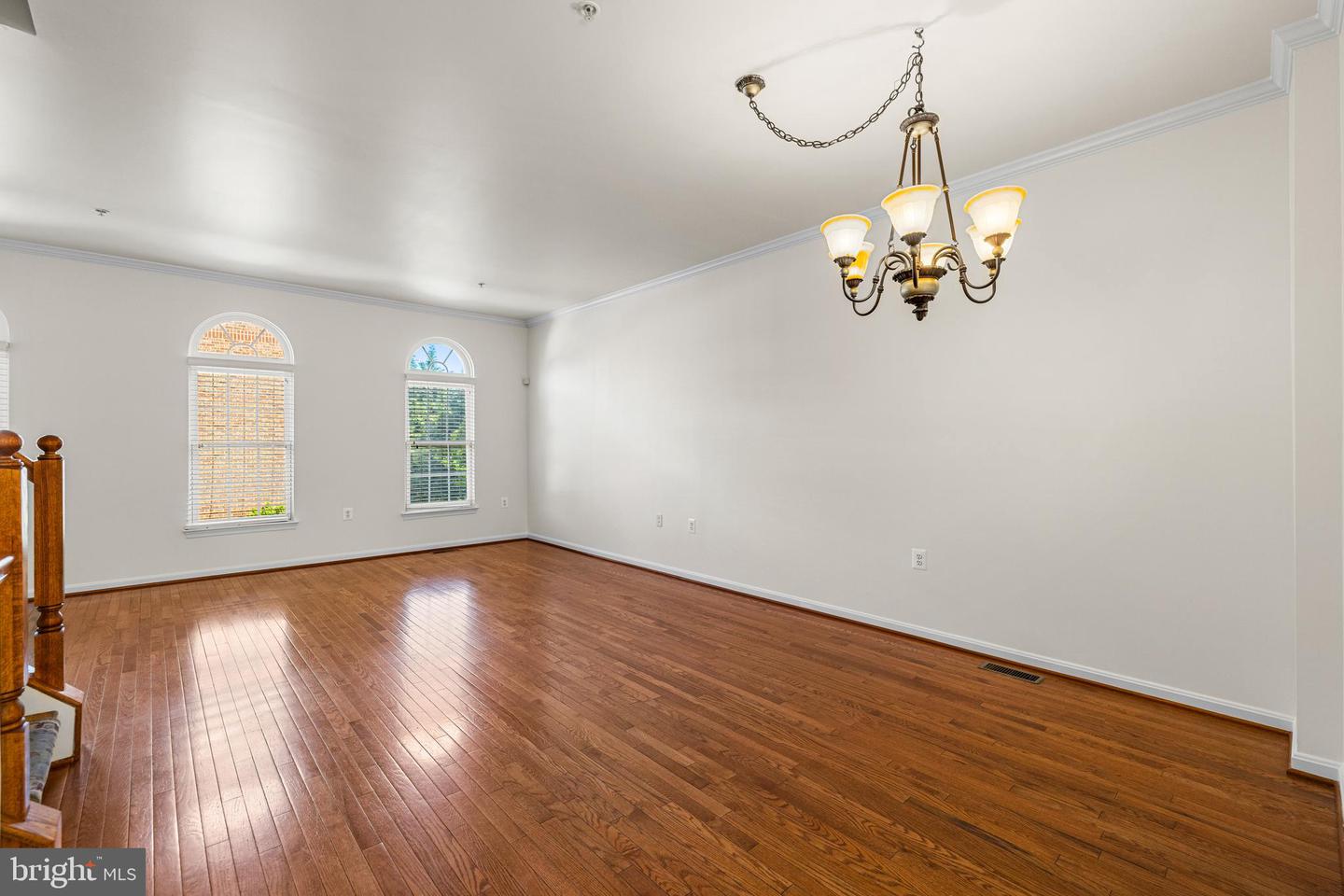 129 HEARTH CT