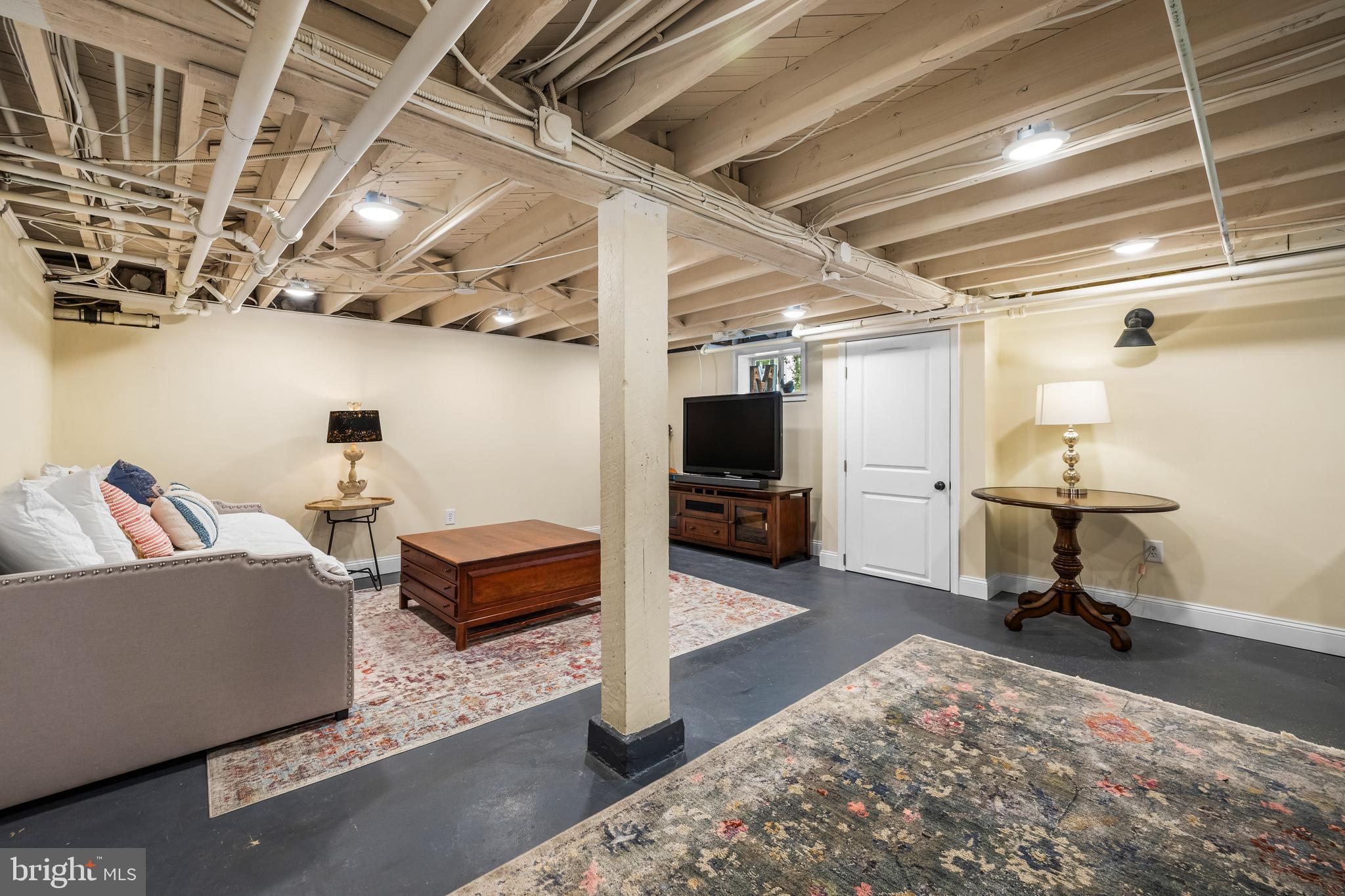 537 Park Ave