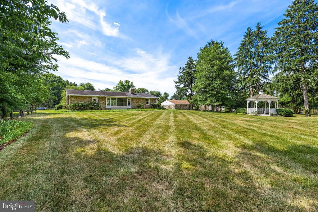 556 Valley View Rd