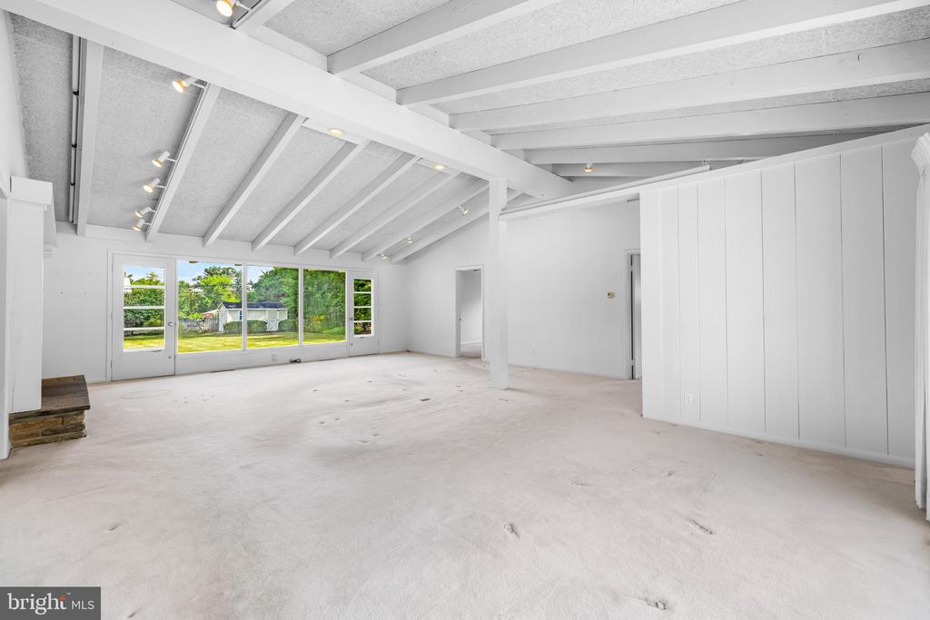 556 Valley View Rd