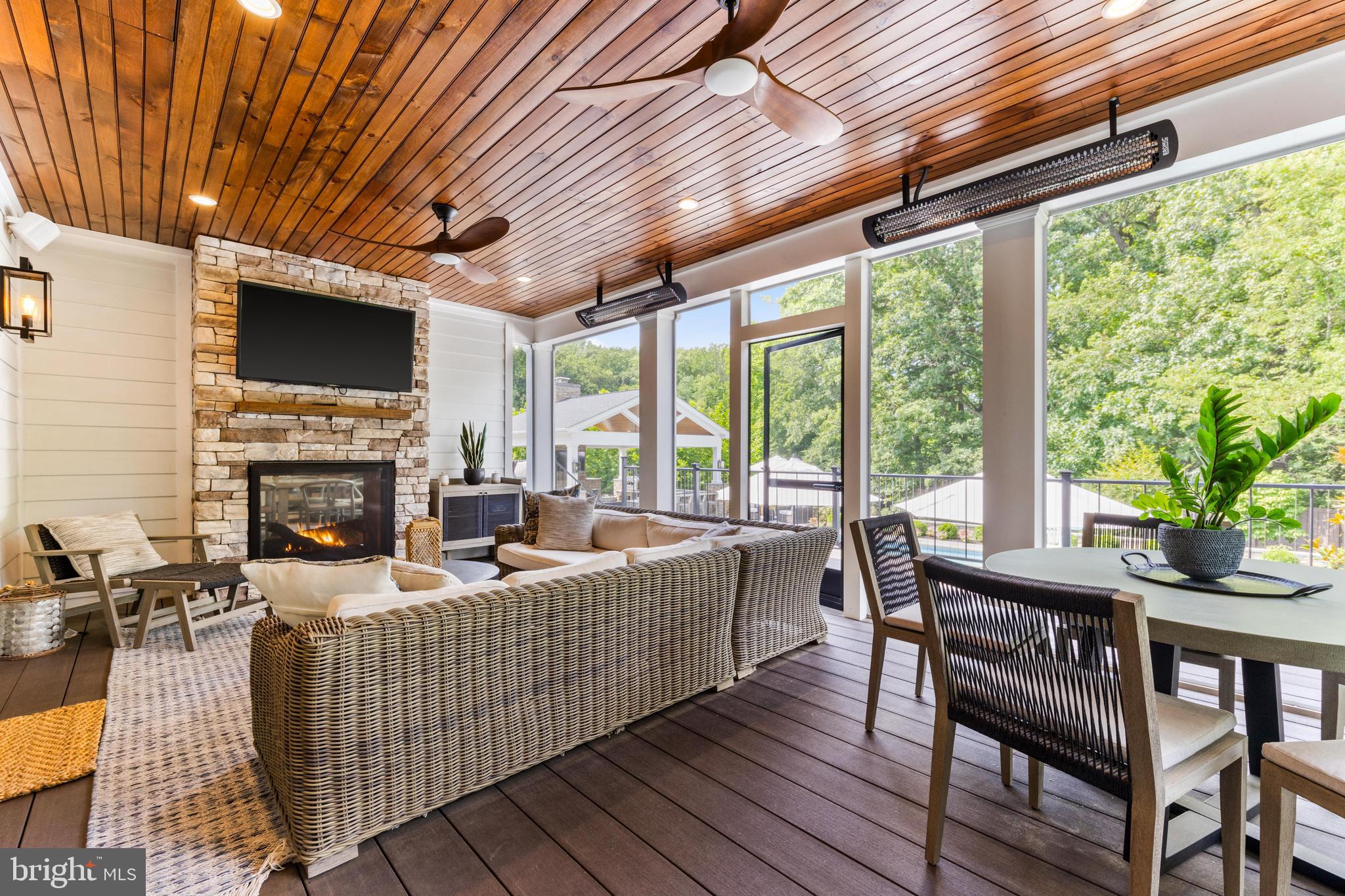 12121 Cecilia Ct