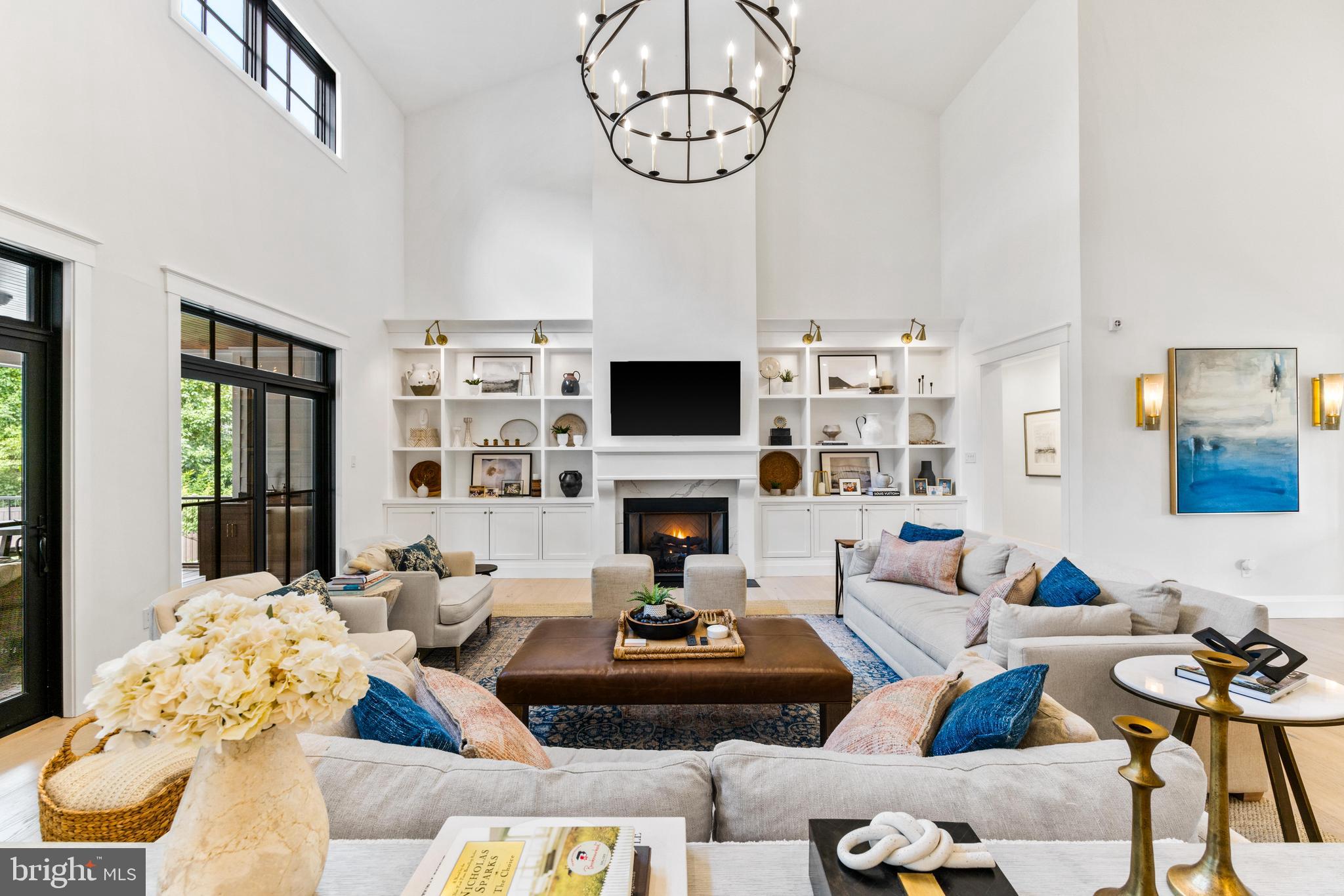 12121 Cecilia Ct