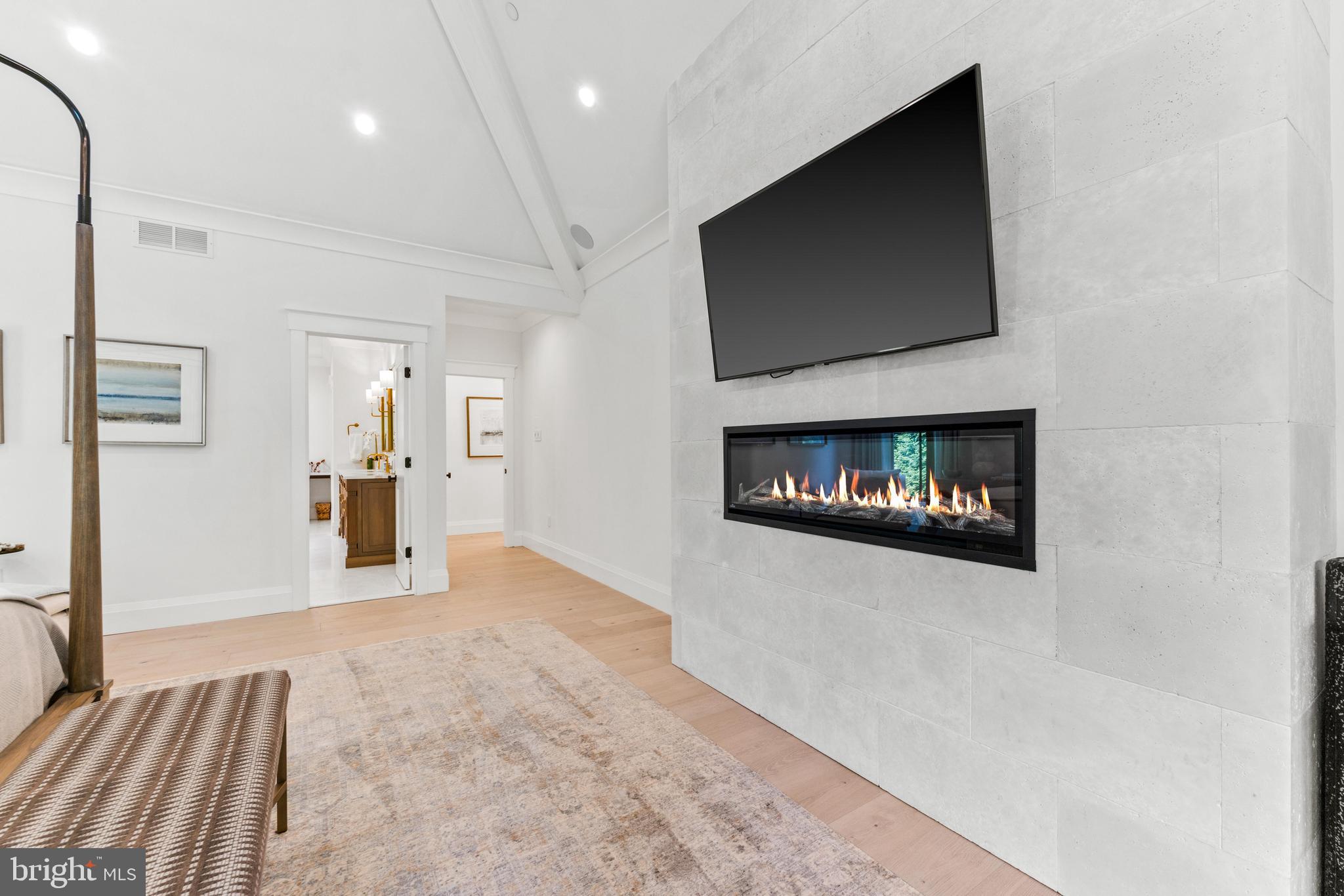 12121 Cecilia Ct