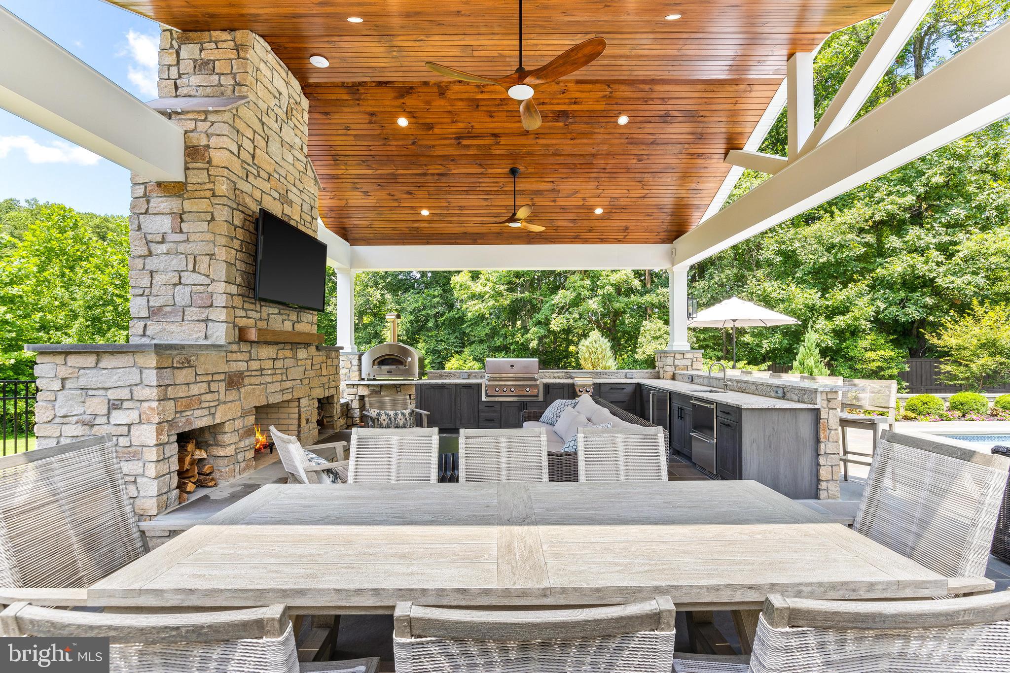 12121 Cecilia Ct
