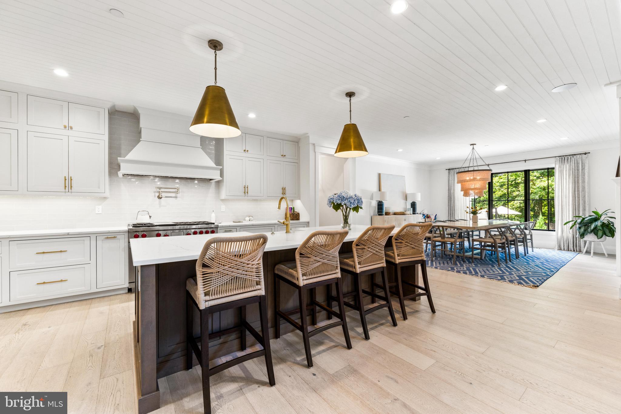 12121 Cecilia Ct