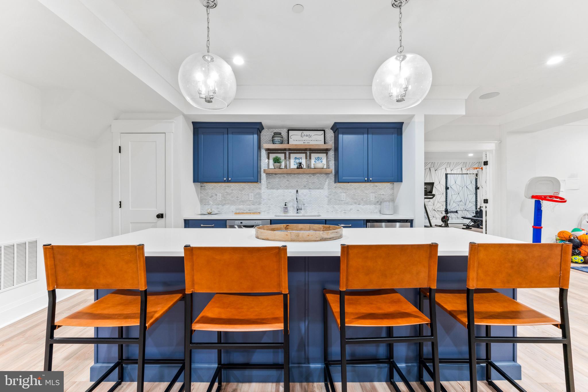 12121 Cecilia Ct