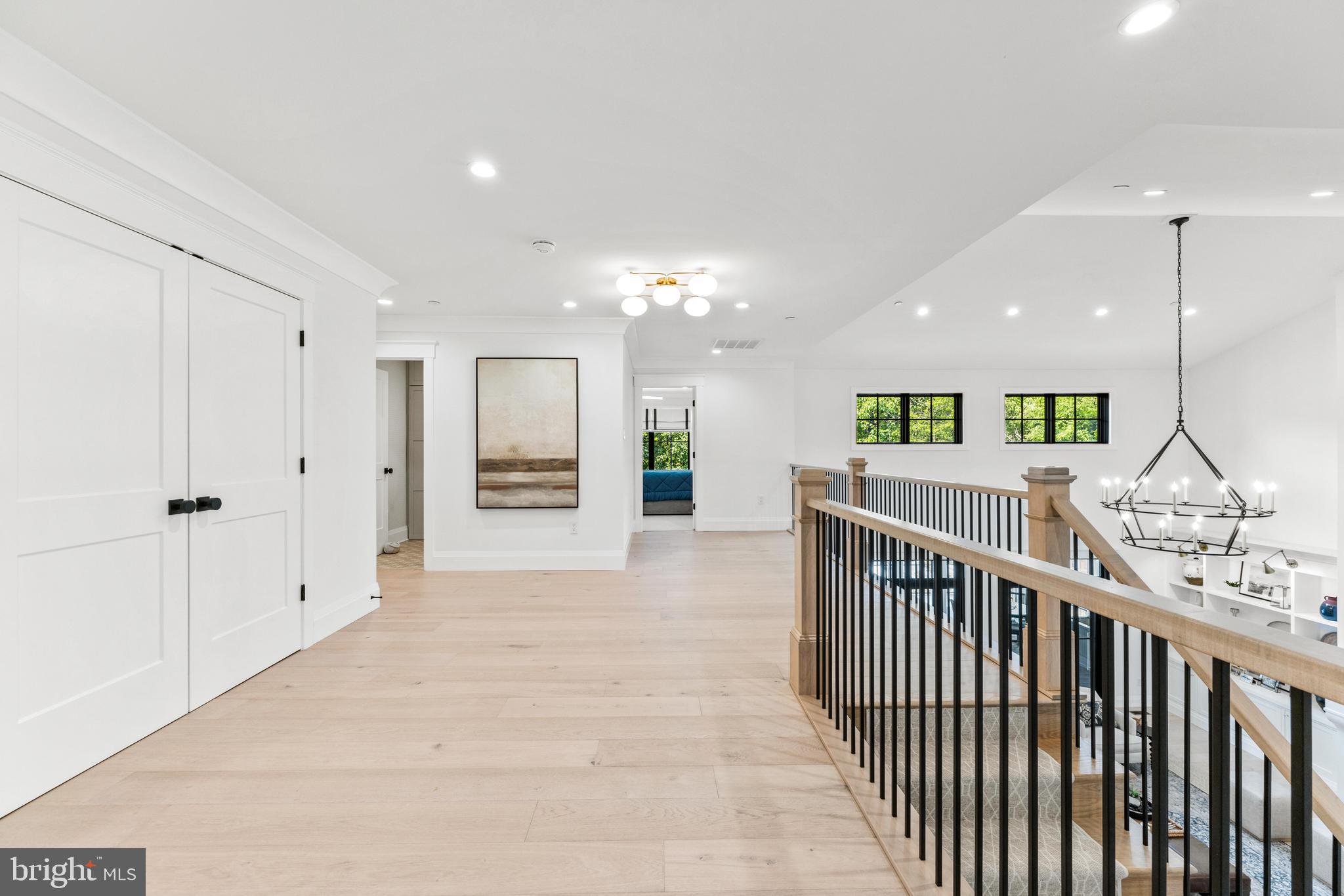 12121 Cecilia Ct