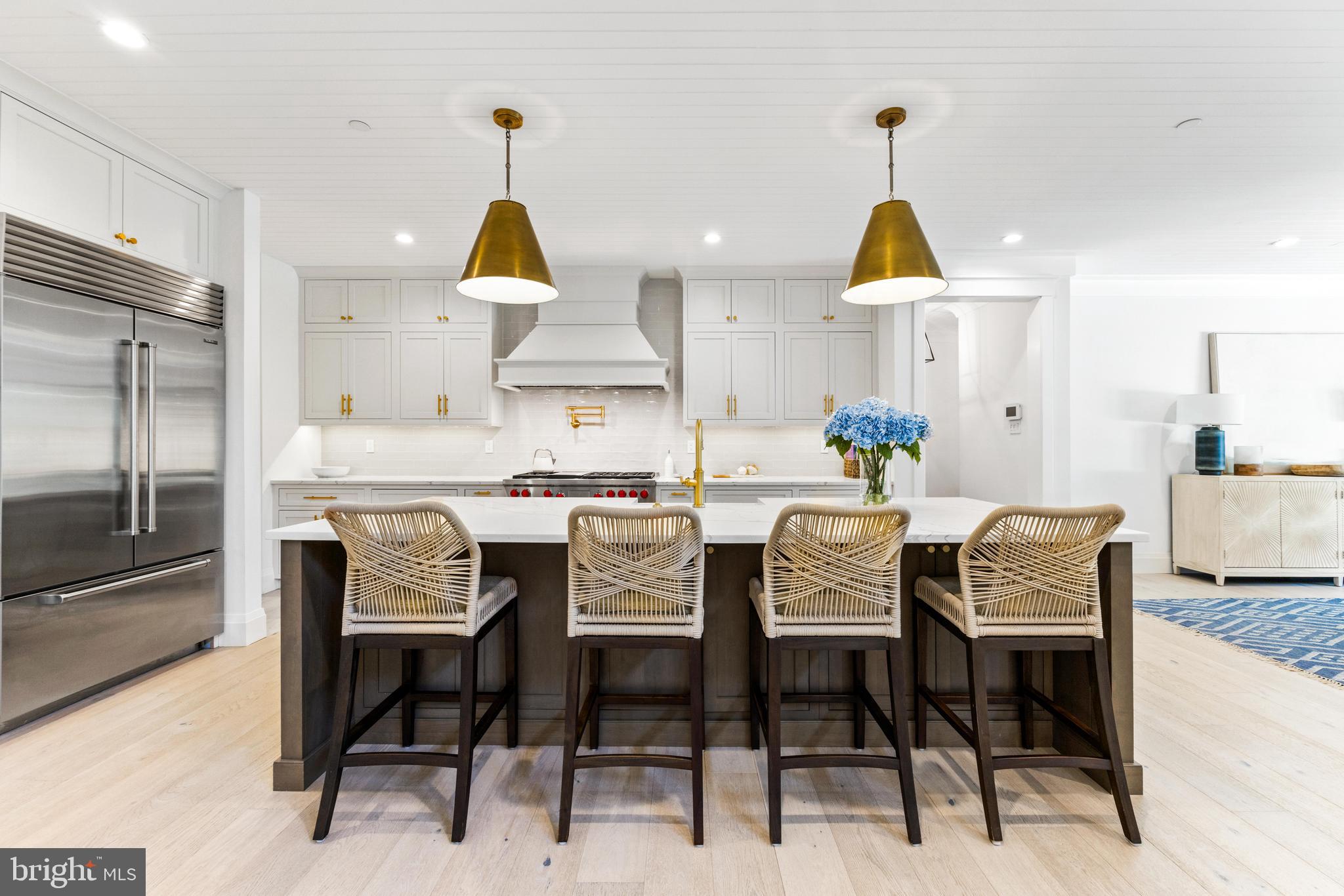 12121 Cecilia Ct