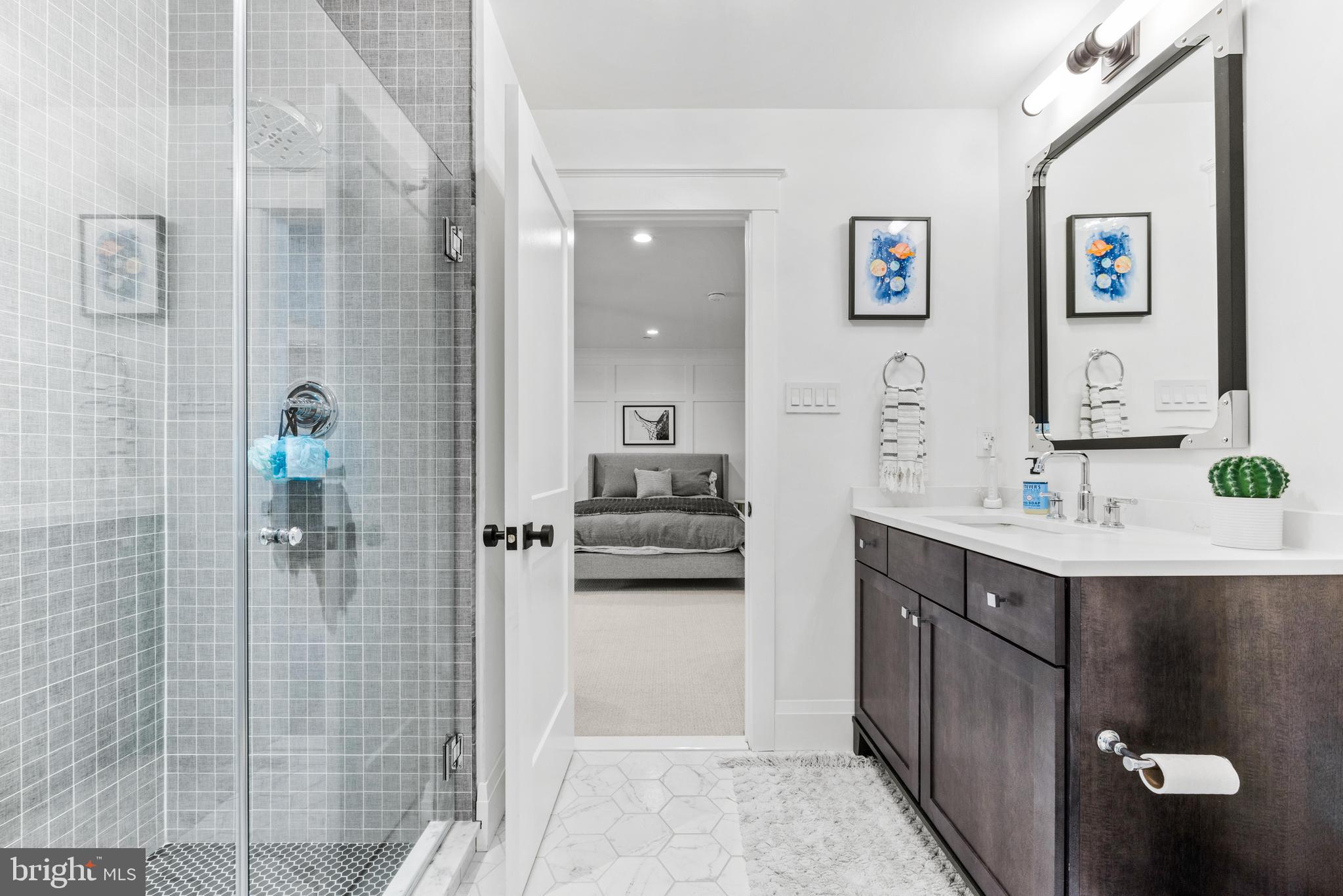12121 Cecilia Ct