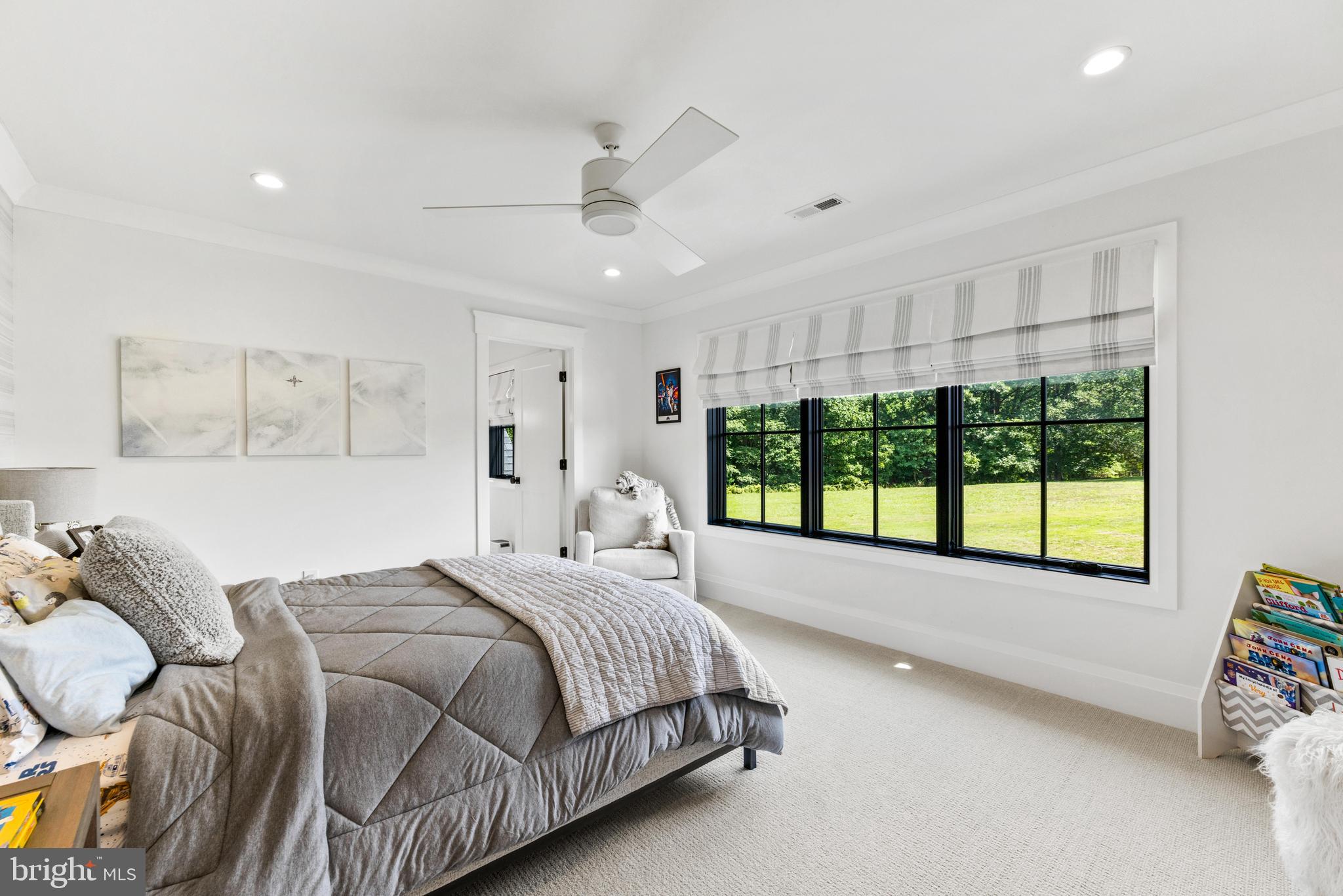 12121 Cecilia Ct