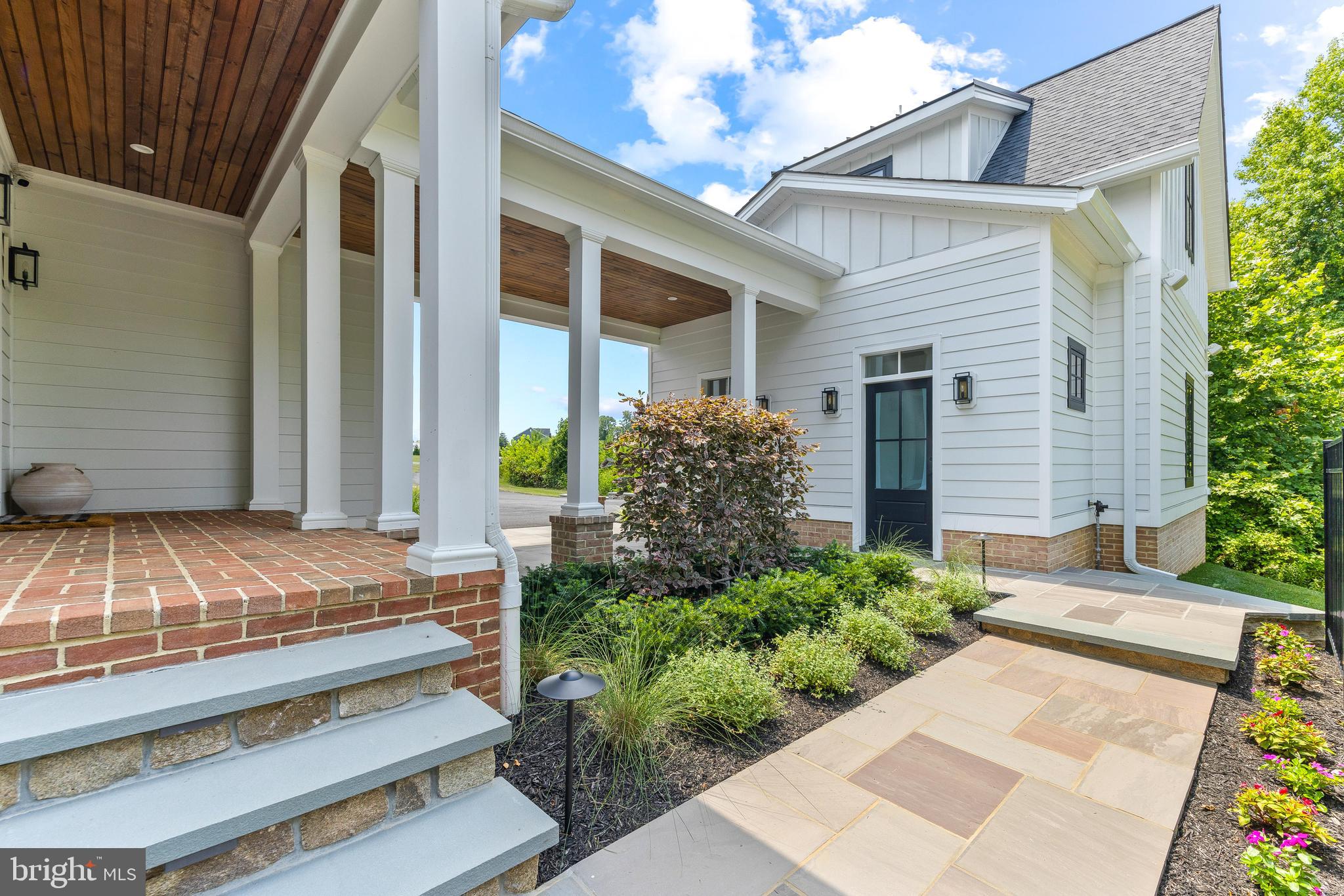 12121 Cecilia Ct
