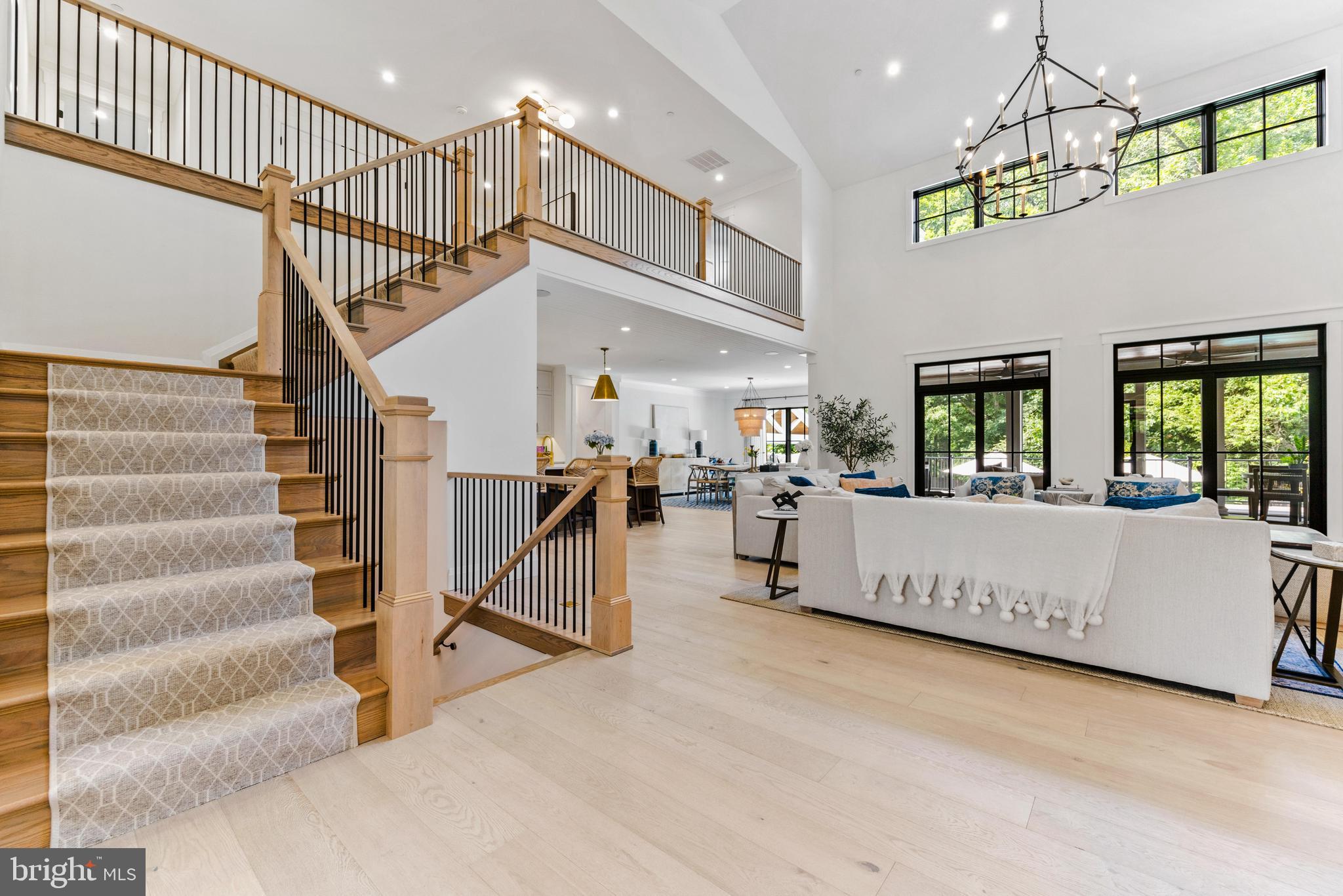12121 Cecilia Ct
