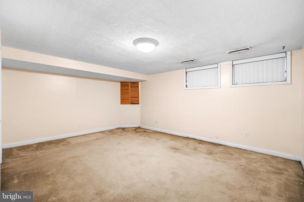 1422 Clairidge Rd