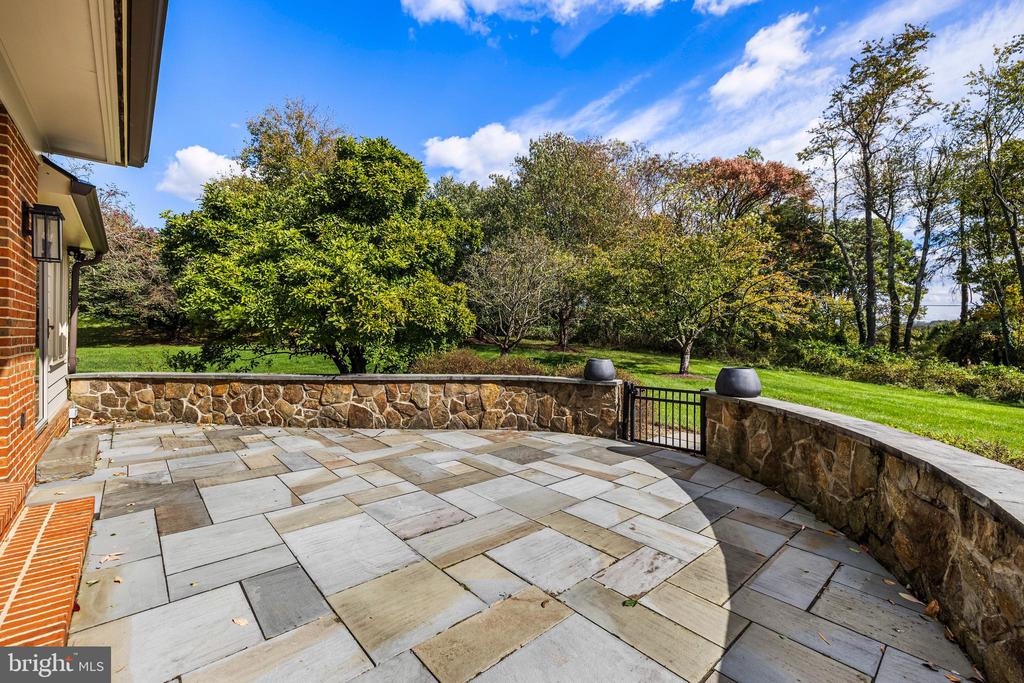3 Fieldspring Ct