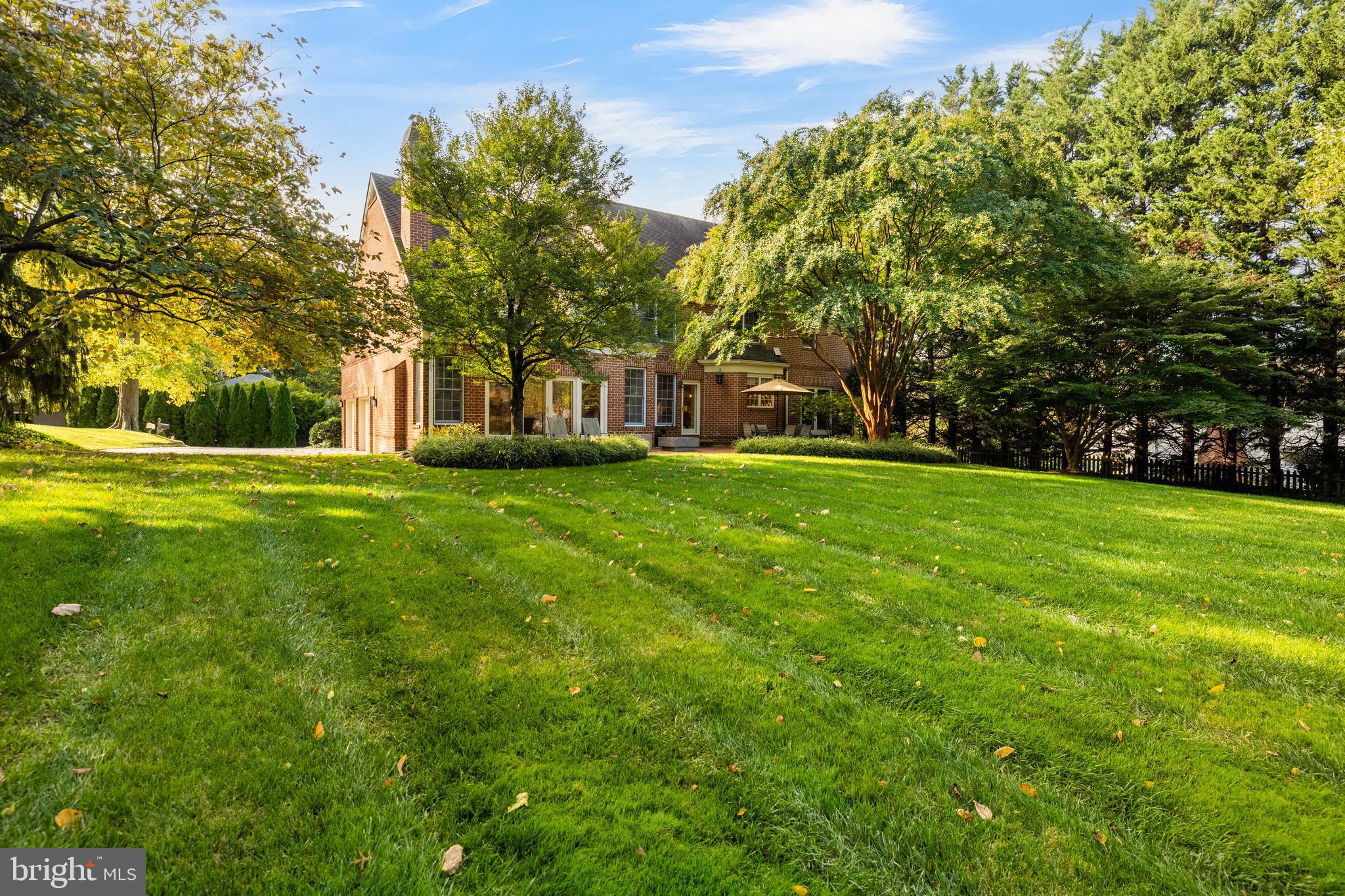 1408 Locust Ave