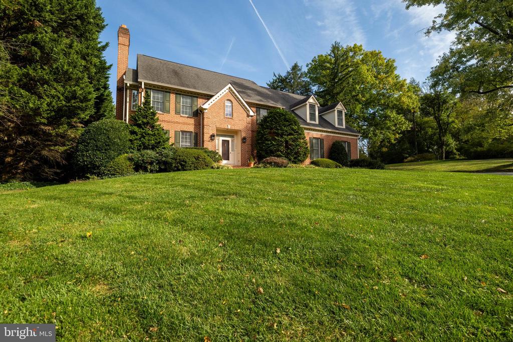 1408 Locust Ave