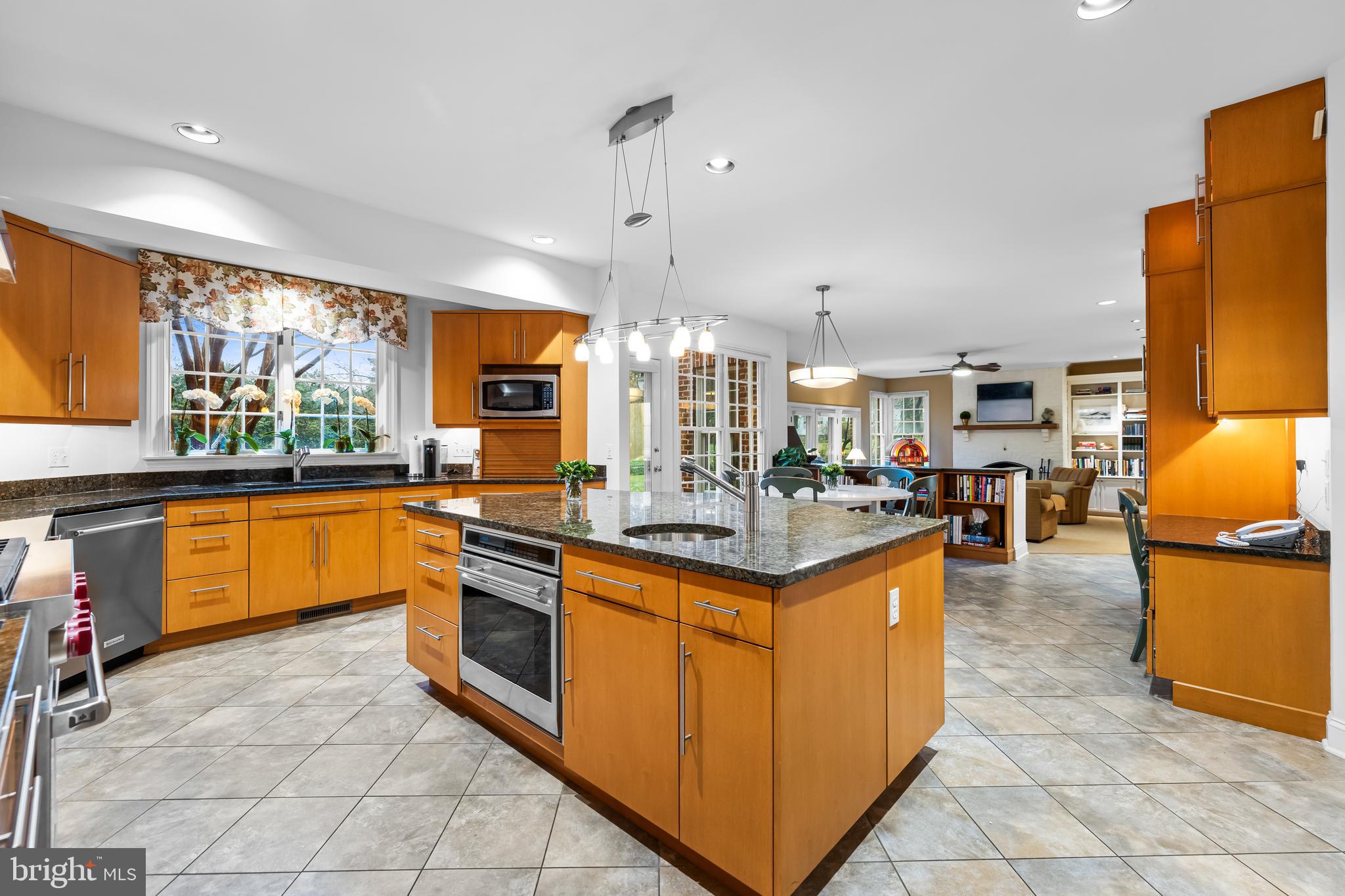 1408 Locust Ave
