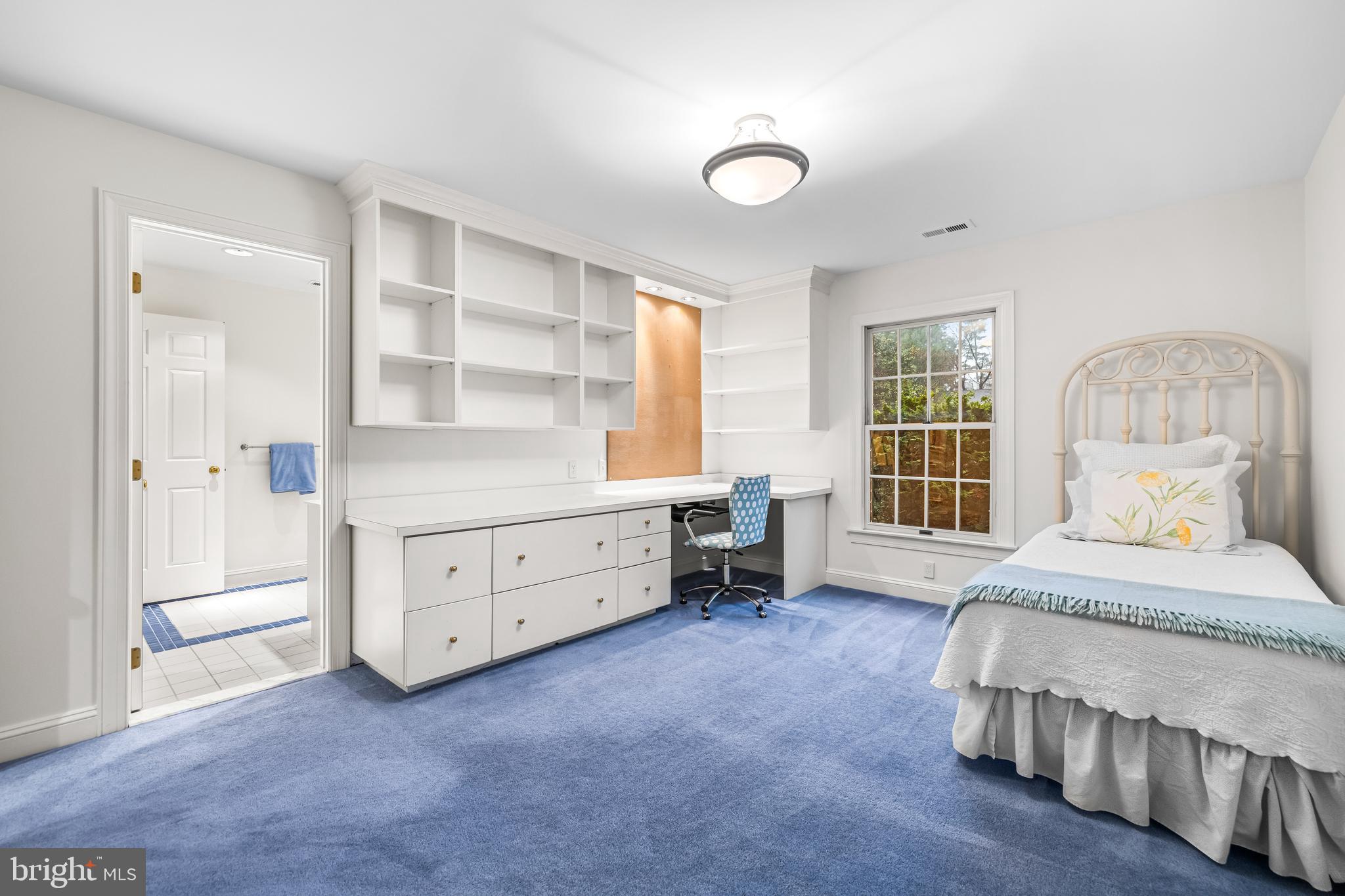 1408 Locust Ave