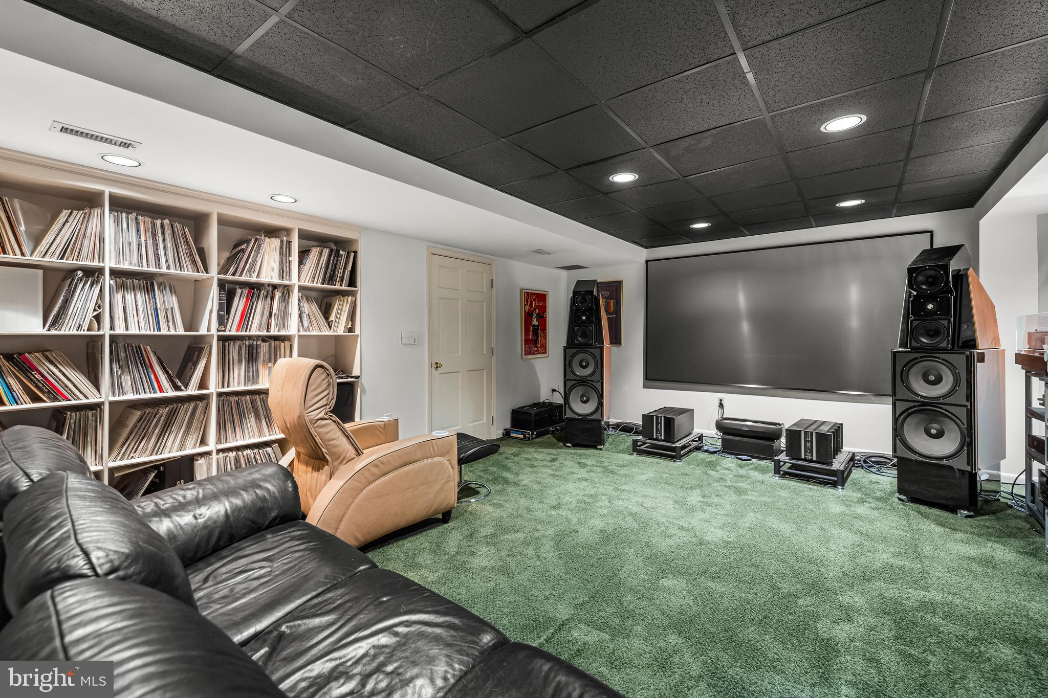 1408 Locust Ave