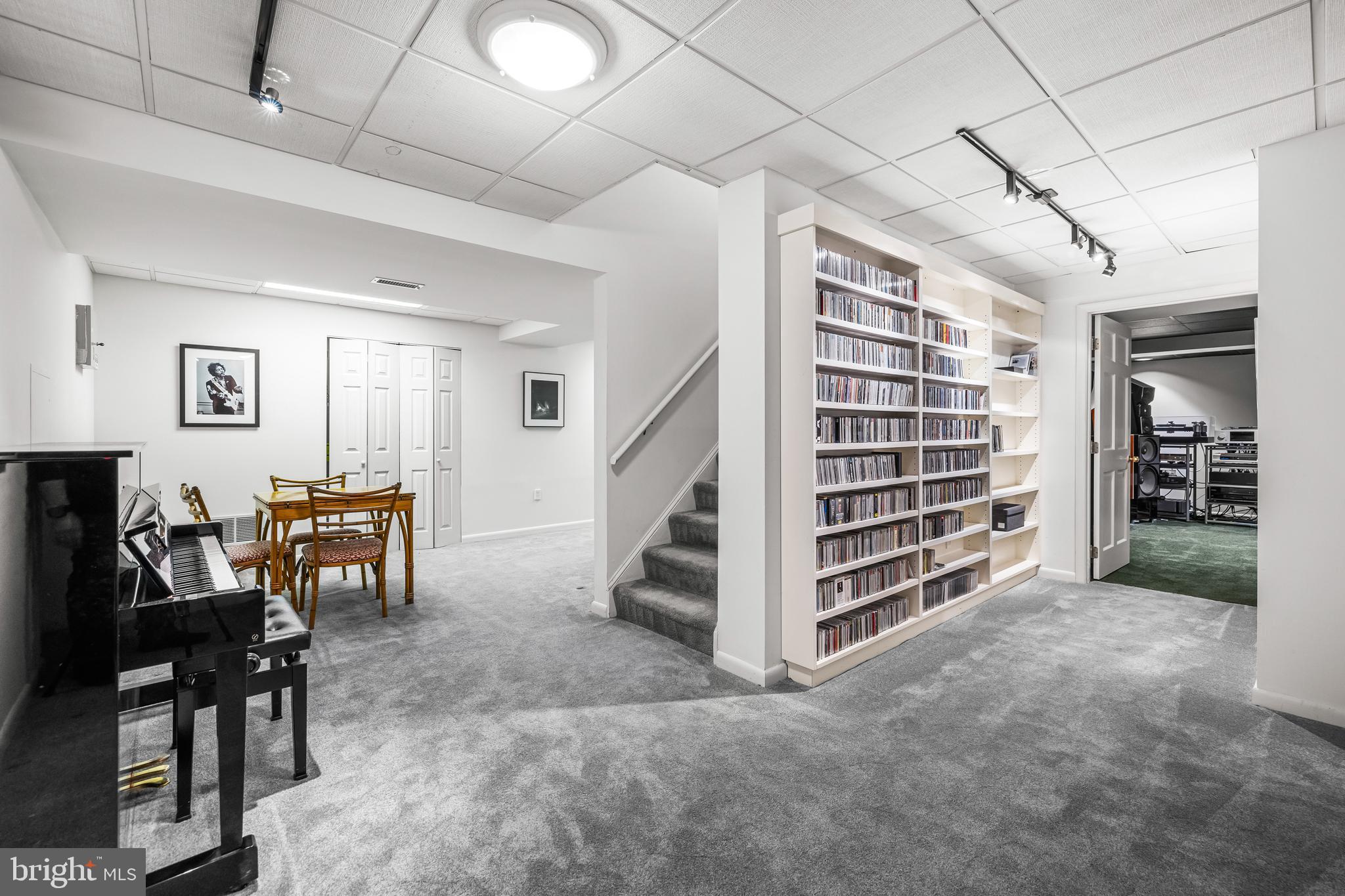 1408 Locust Ave
