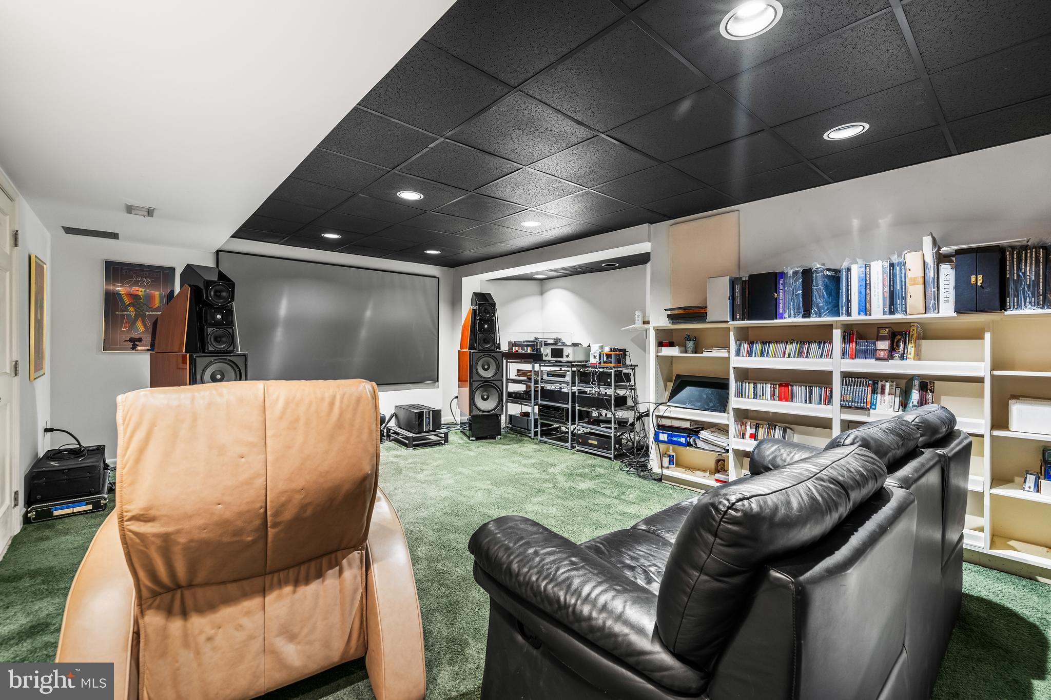 1408 Locust Ave