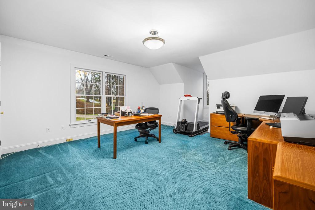 1408 Locust Ave