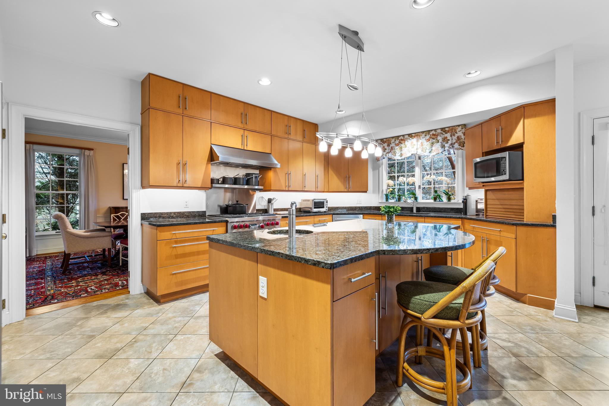 1408 Locust Ave
