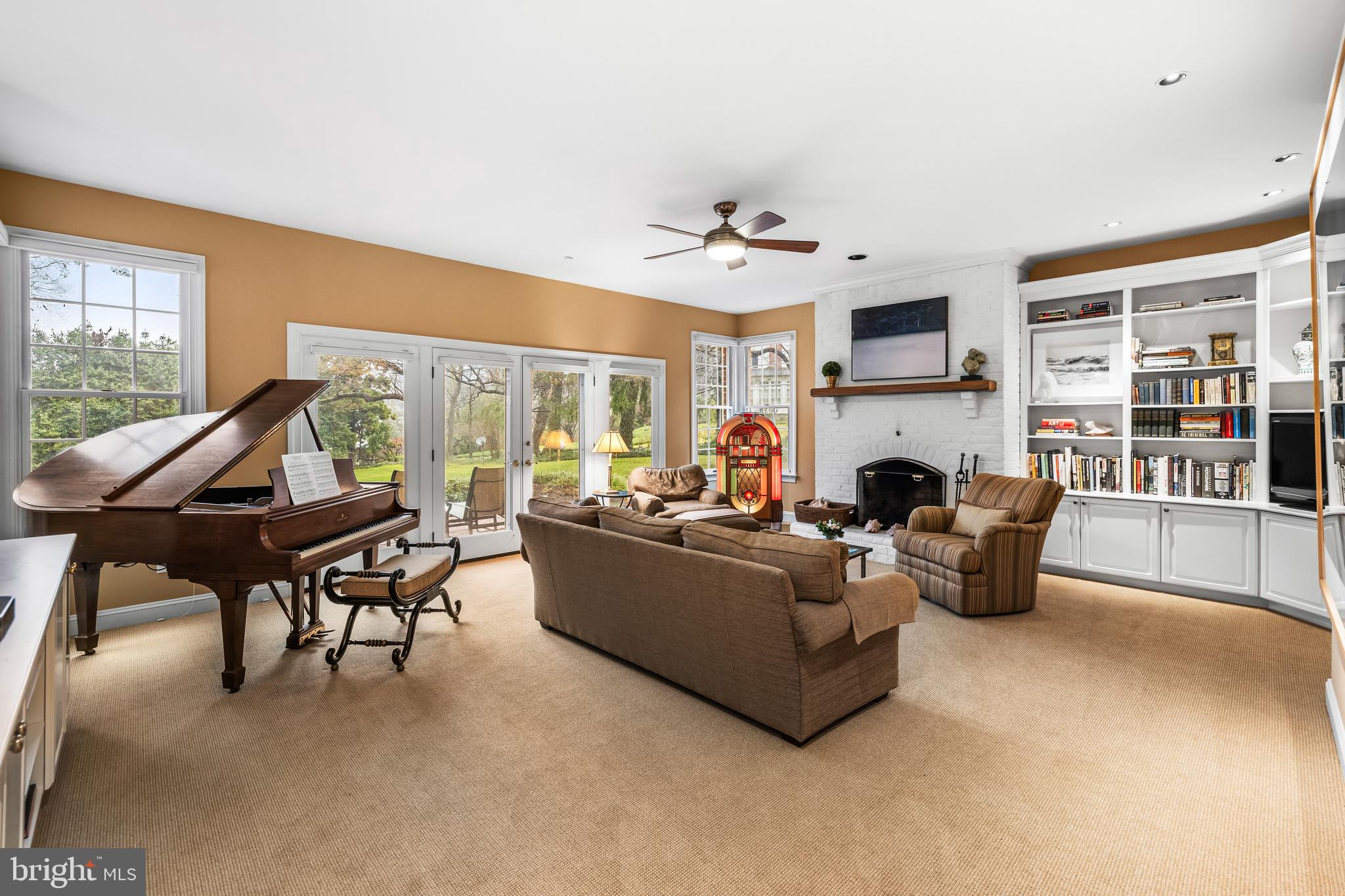 1408 Locust Ave