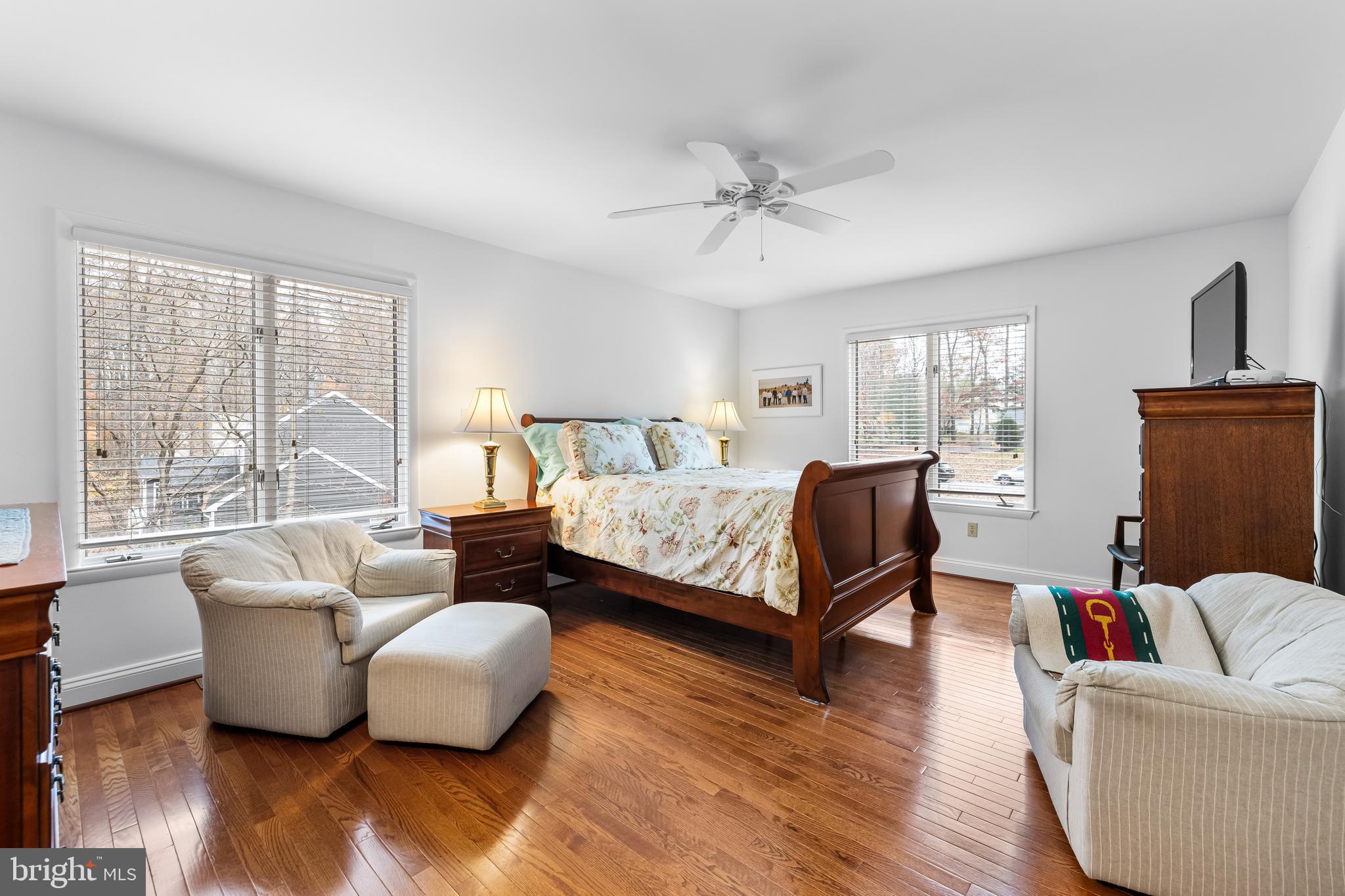 1907 Billy Barton Cir