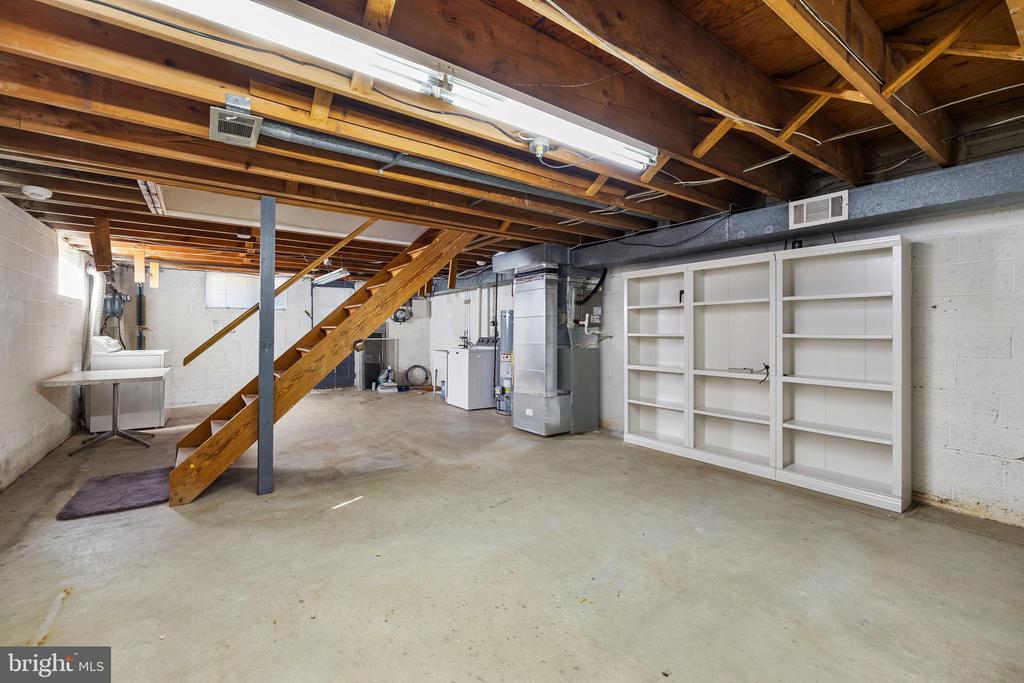3712 Trent Rd