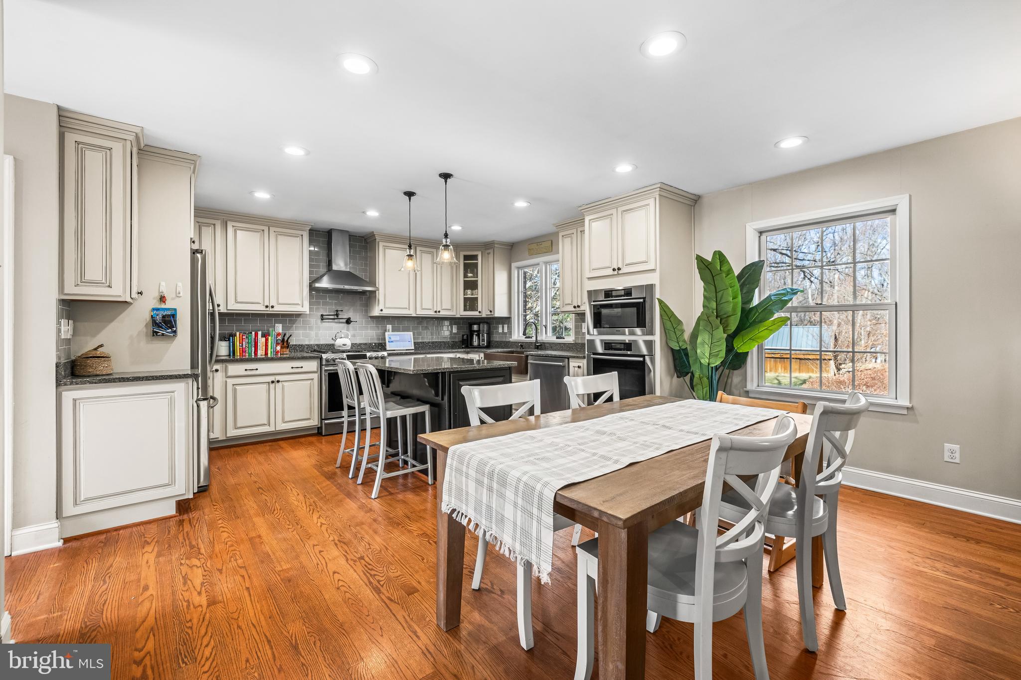 13020 Heil Manor Dr