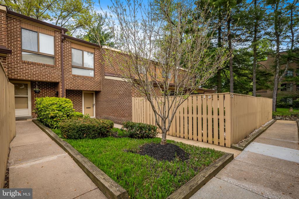 13 Tanner Ct #H