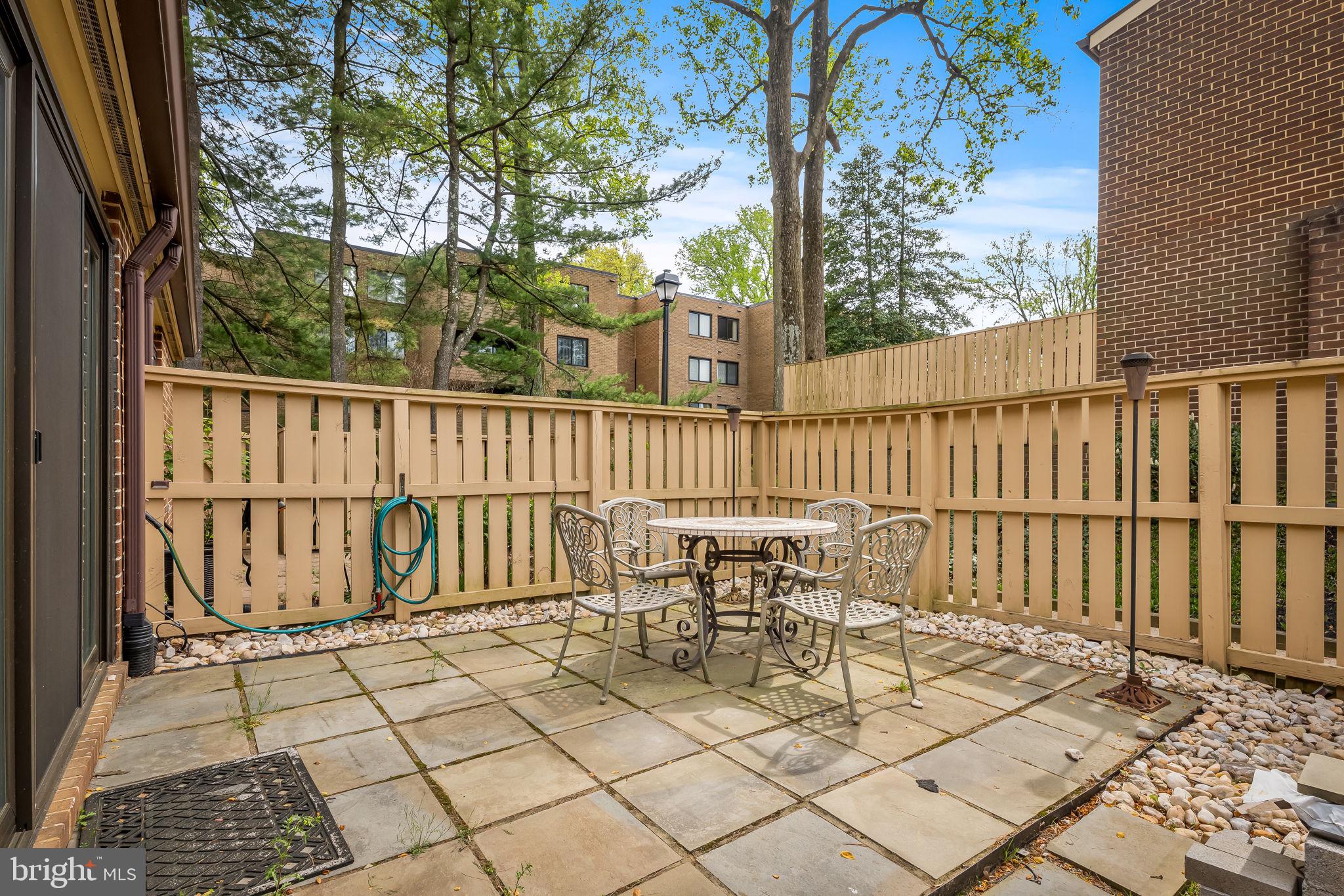 13 Tanner Ct #H