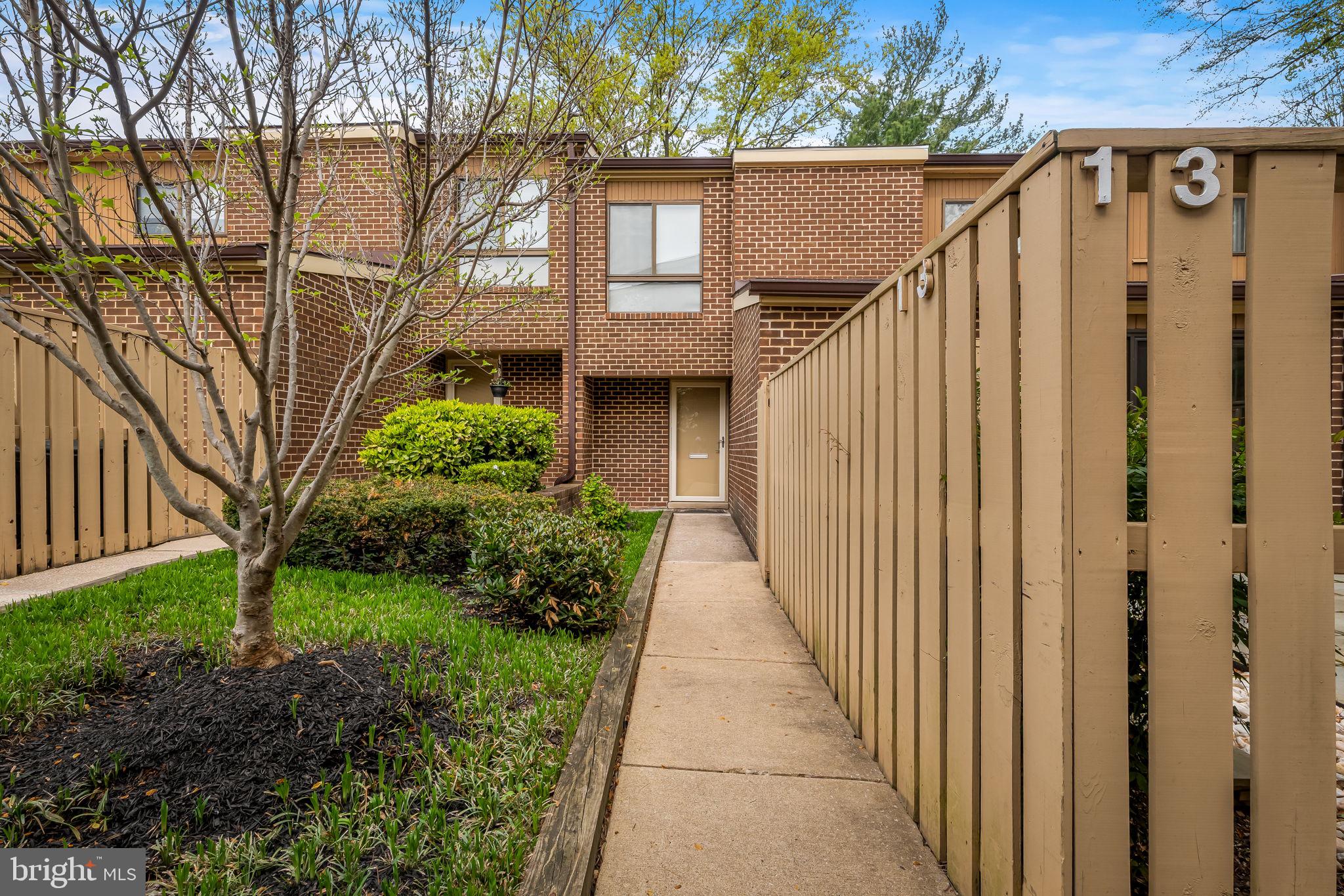13 Tanner Ct #H