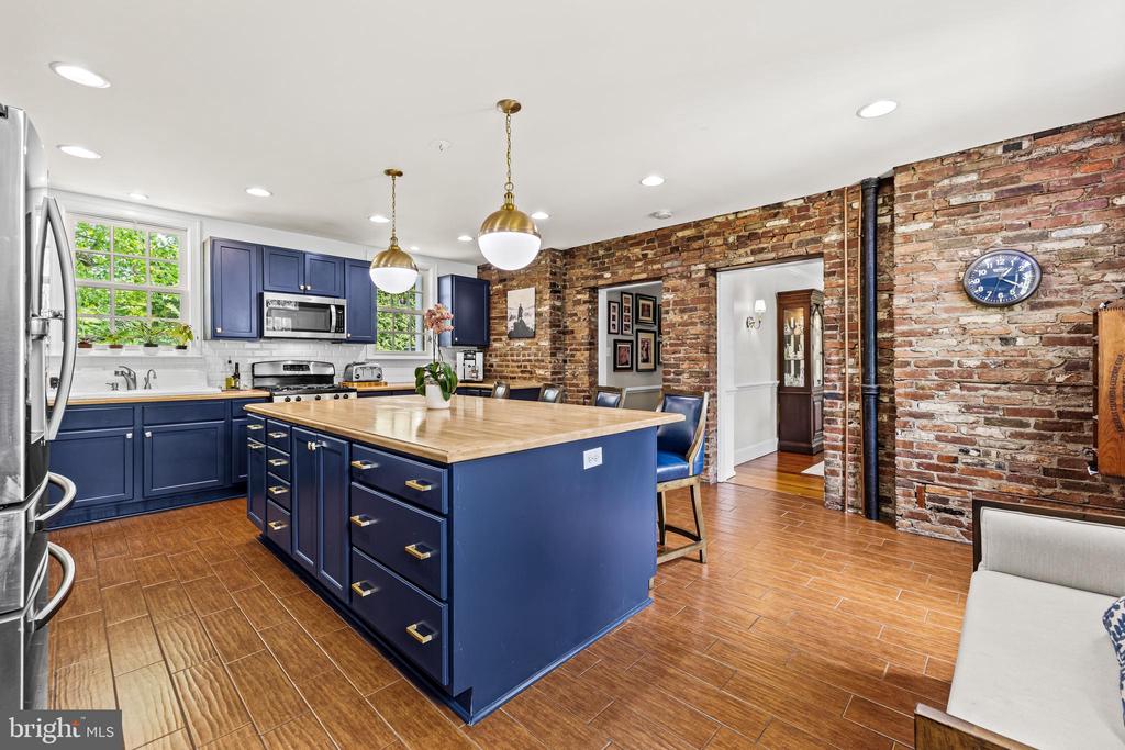 3407 Starlite Ct
