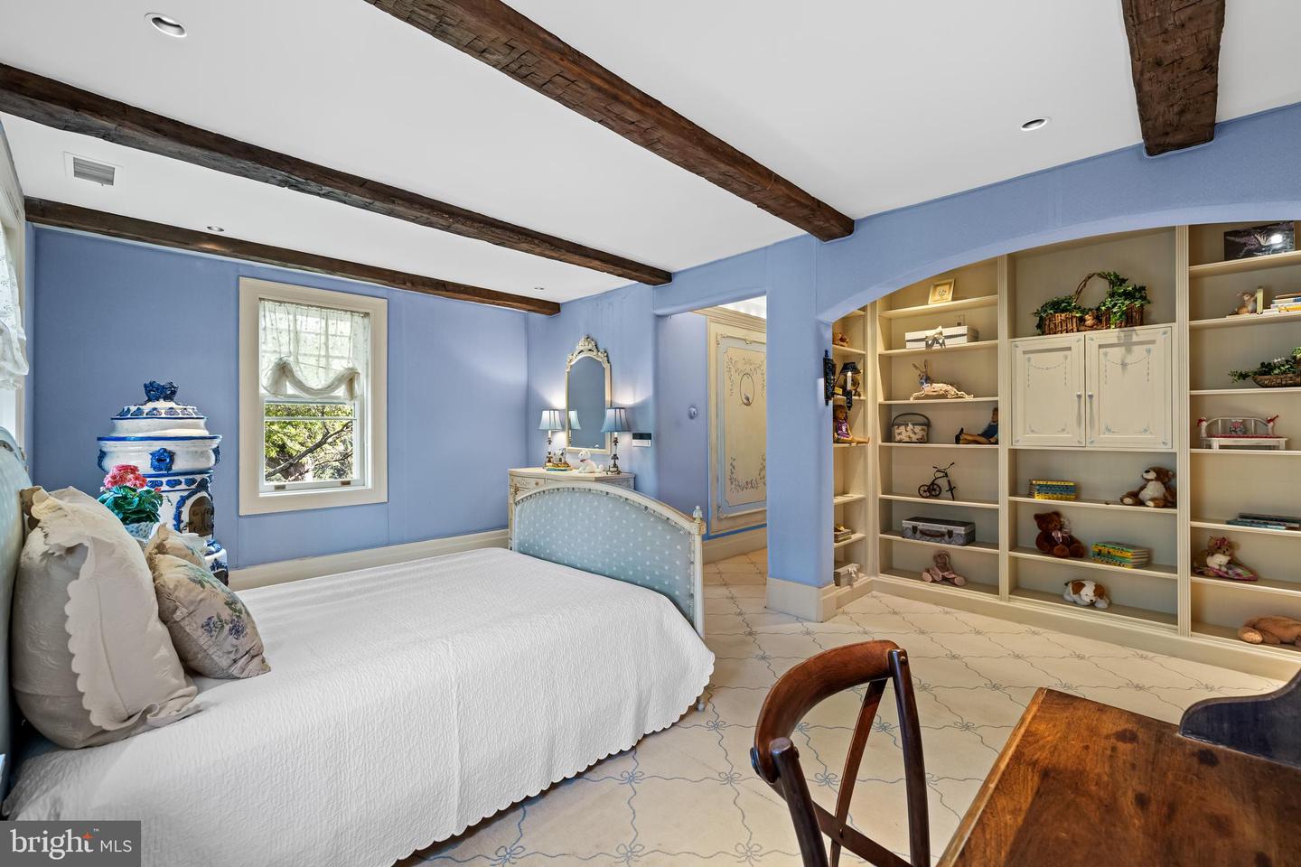 16 Merry Hill Ct