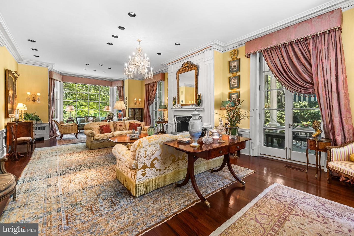 16 Merry Hill Ct