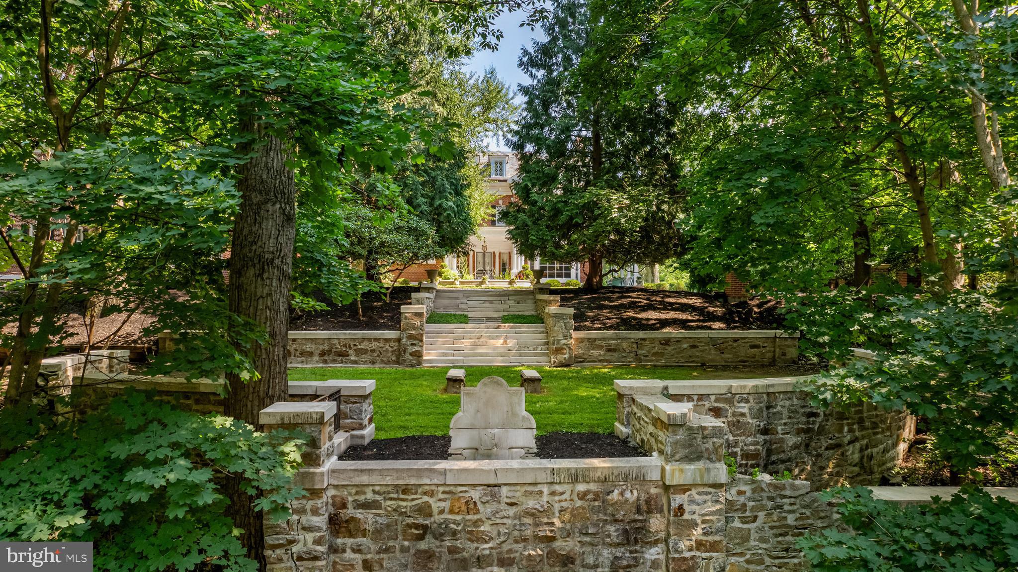 16 Merry Hill Ct