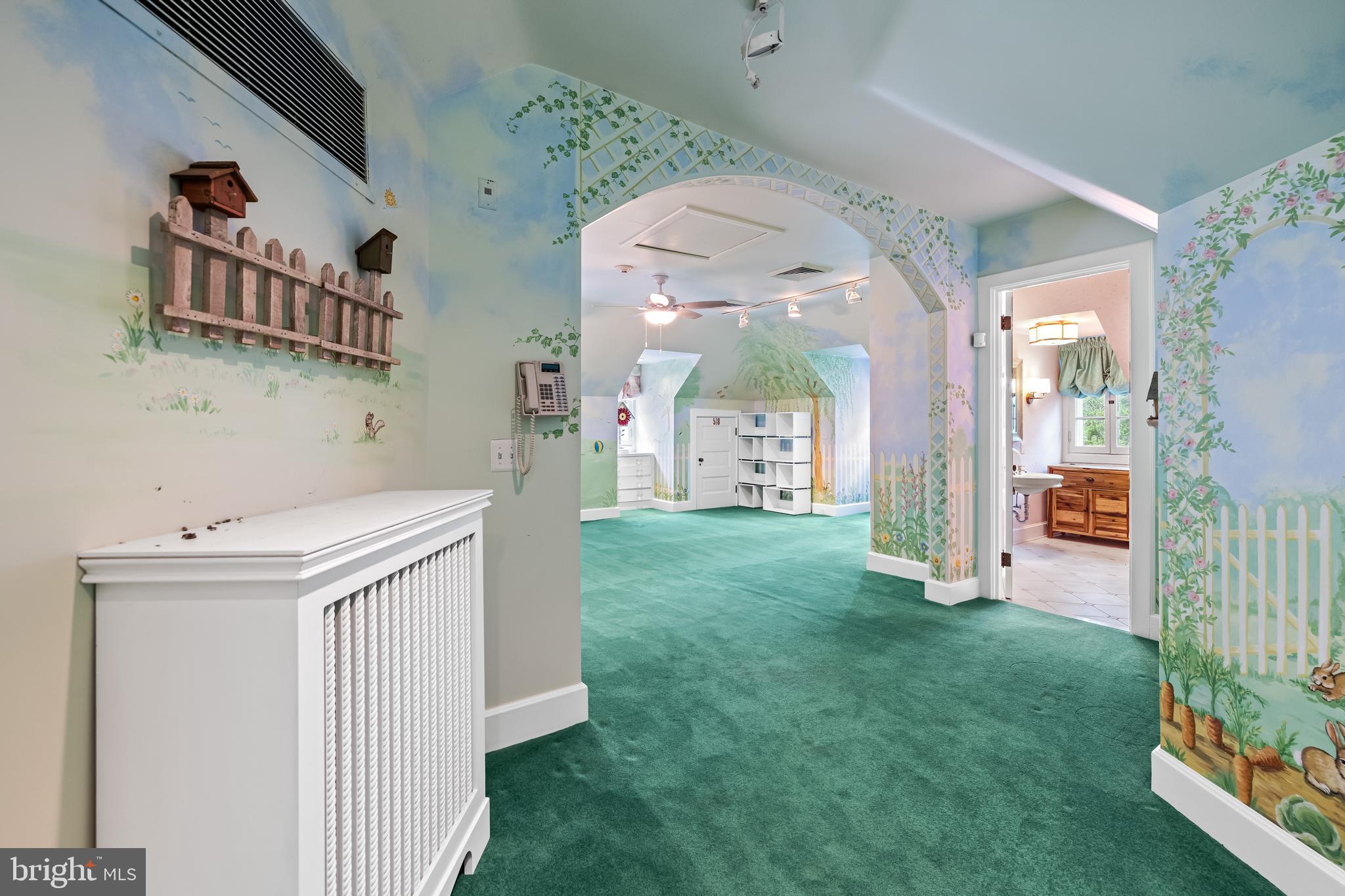 16 Merry Hill Ct