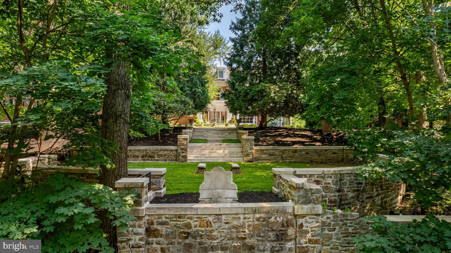 16 Merry Hill Ct