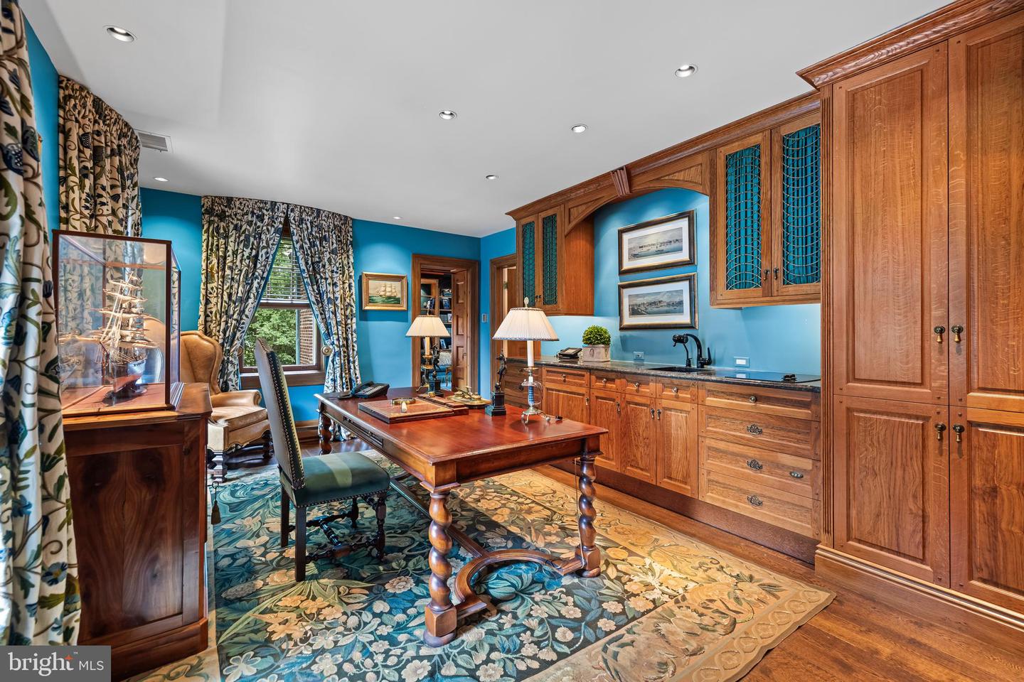 16 Merry Hill Ct
